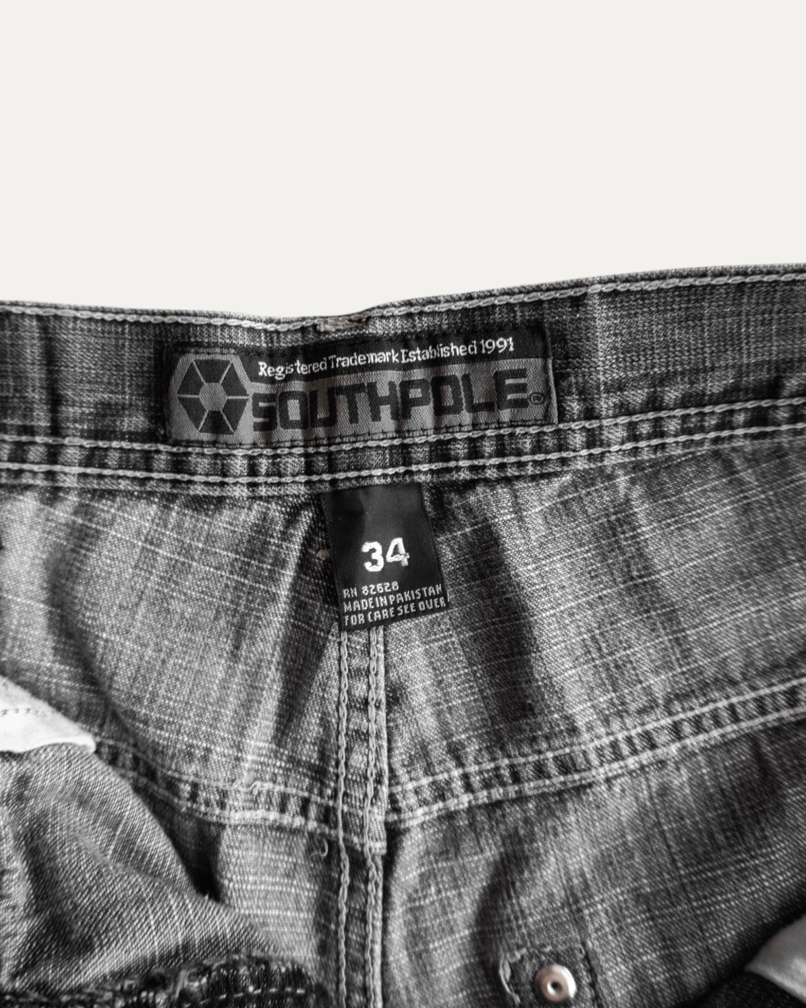 VINTAGE SOUTHPOLE FADED SHORT - 34