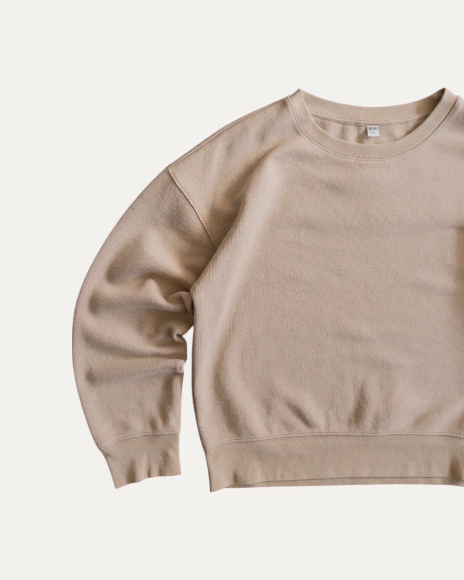 (BOXY S) UNIQLO BEIGE CREWNECK