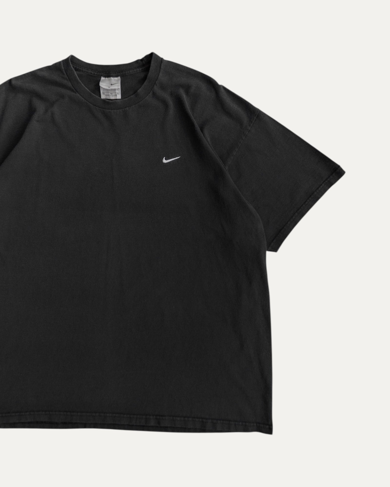 (XL) 90’S VINTAGE NIKE BLANK TEE