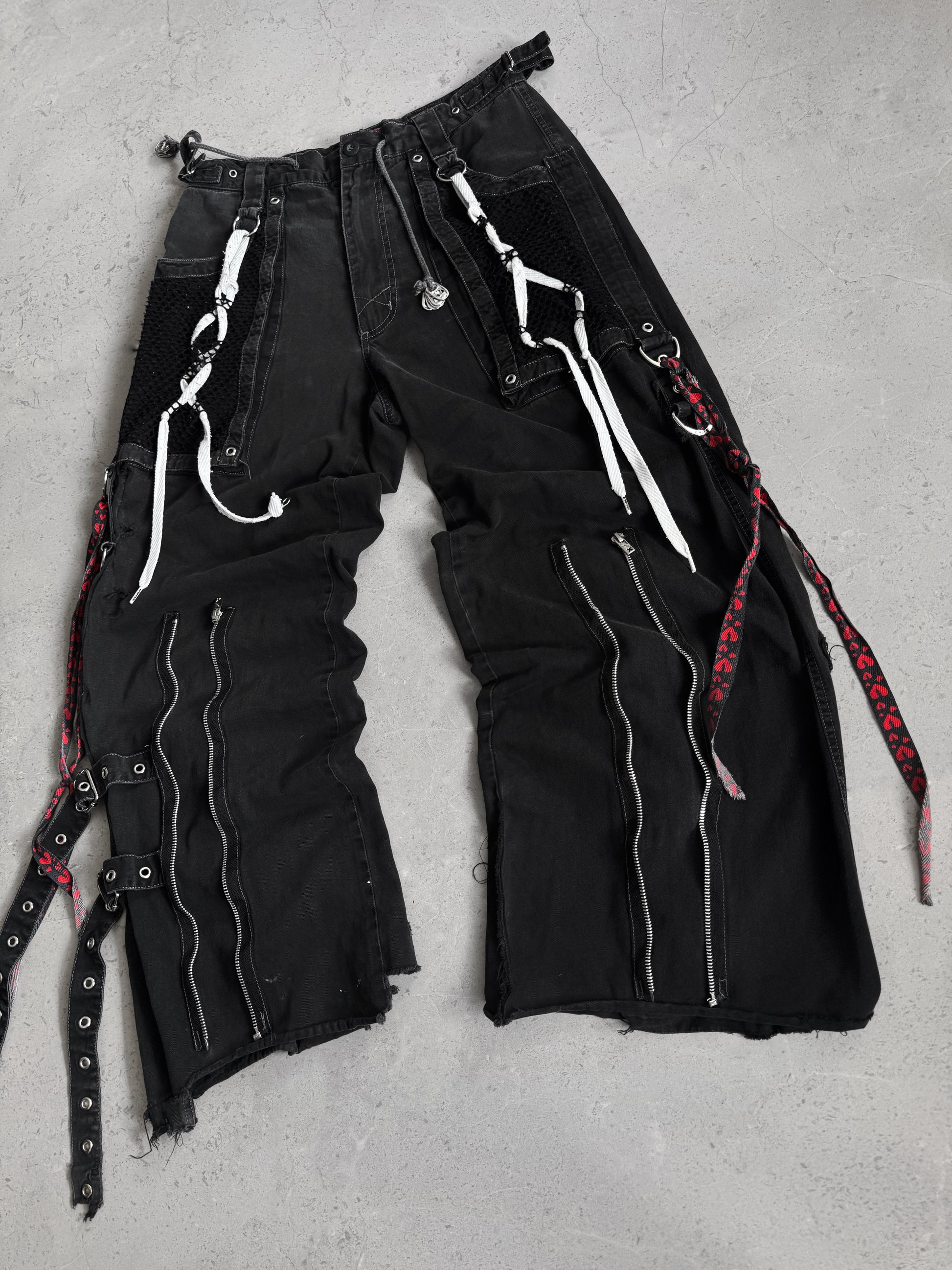 TRIPP Y2K GRUNGE NYC PANTS (32x32)