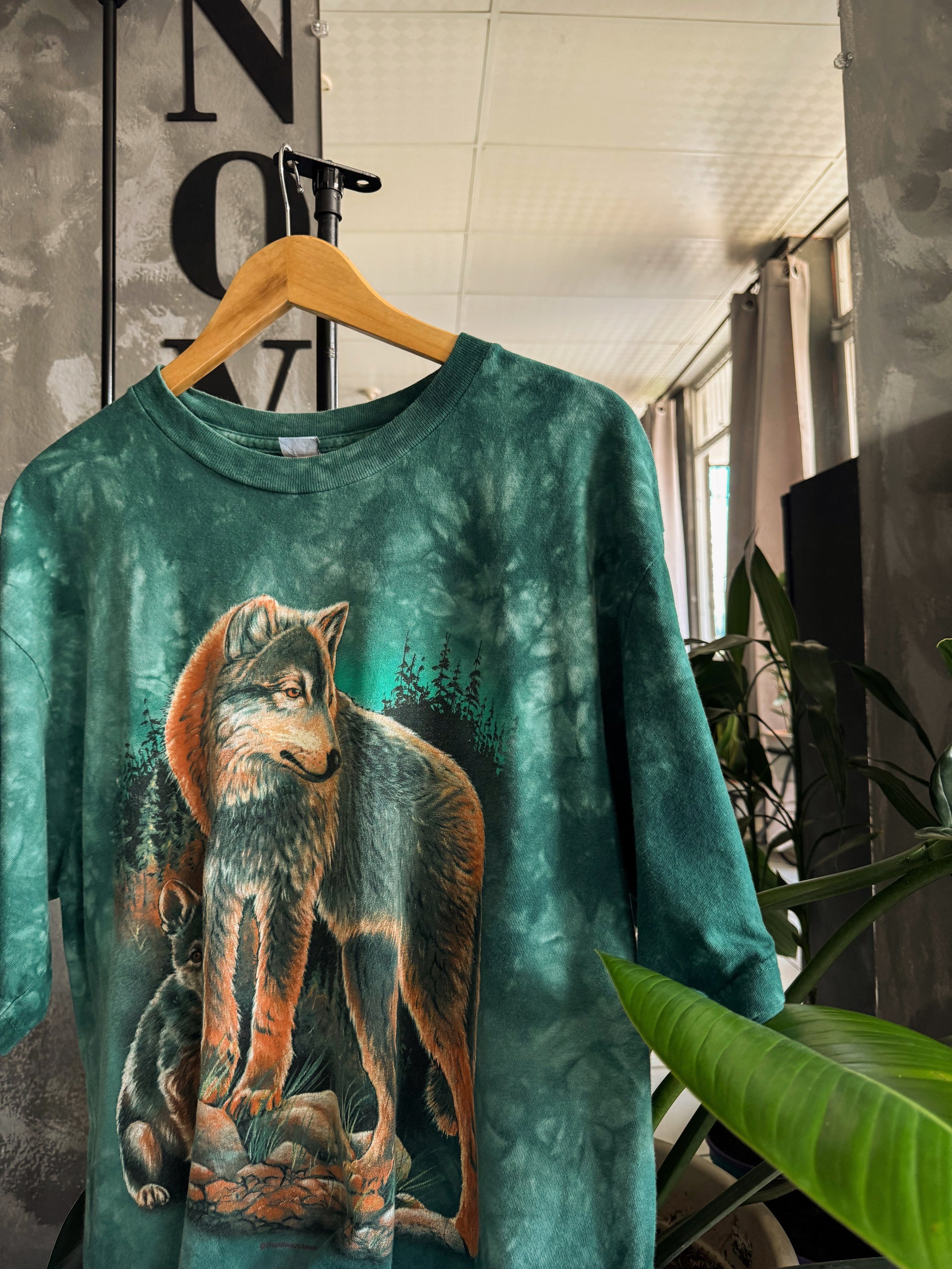 (L) 90’S VINTAGE WOLF NATURE ART TEE