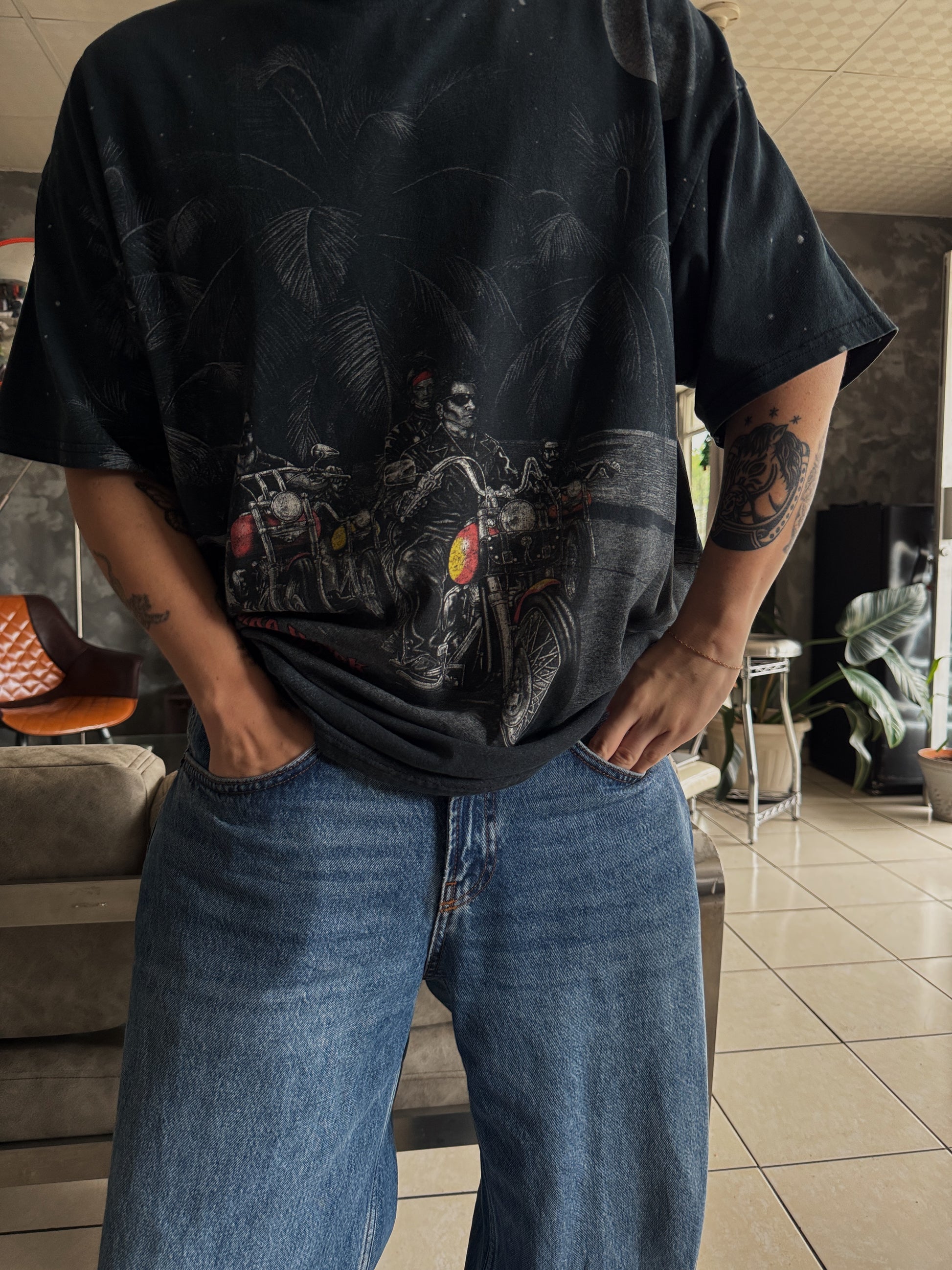 (FIT XL) 2003 VINTAGE HARLEY DAVIDSON BIKE WEEK AOP TEE