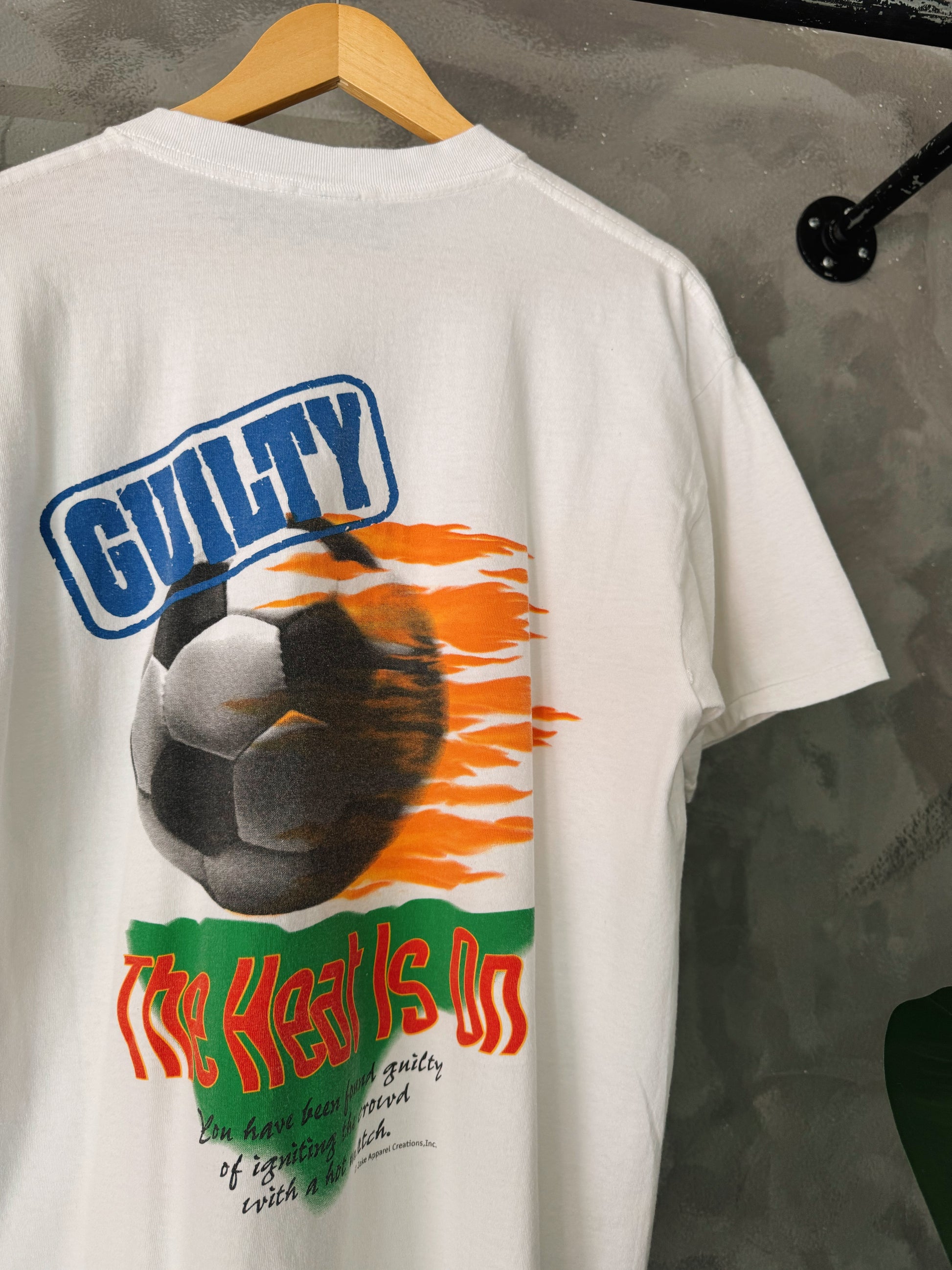 (L) 90’S VINTAGE SOCCER BLOKECORE TEE
