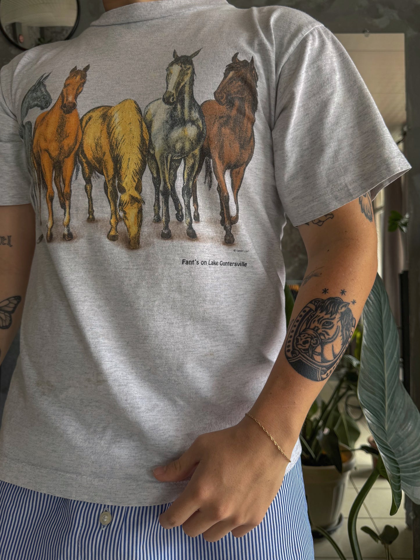 (M) 90’S VINTAGE HORSES ART TEE