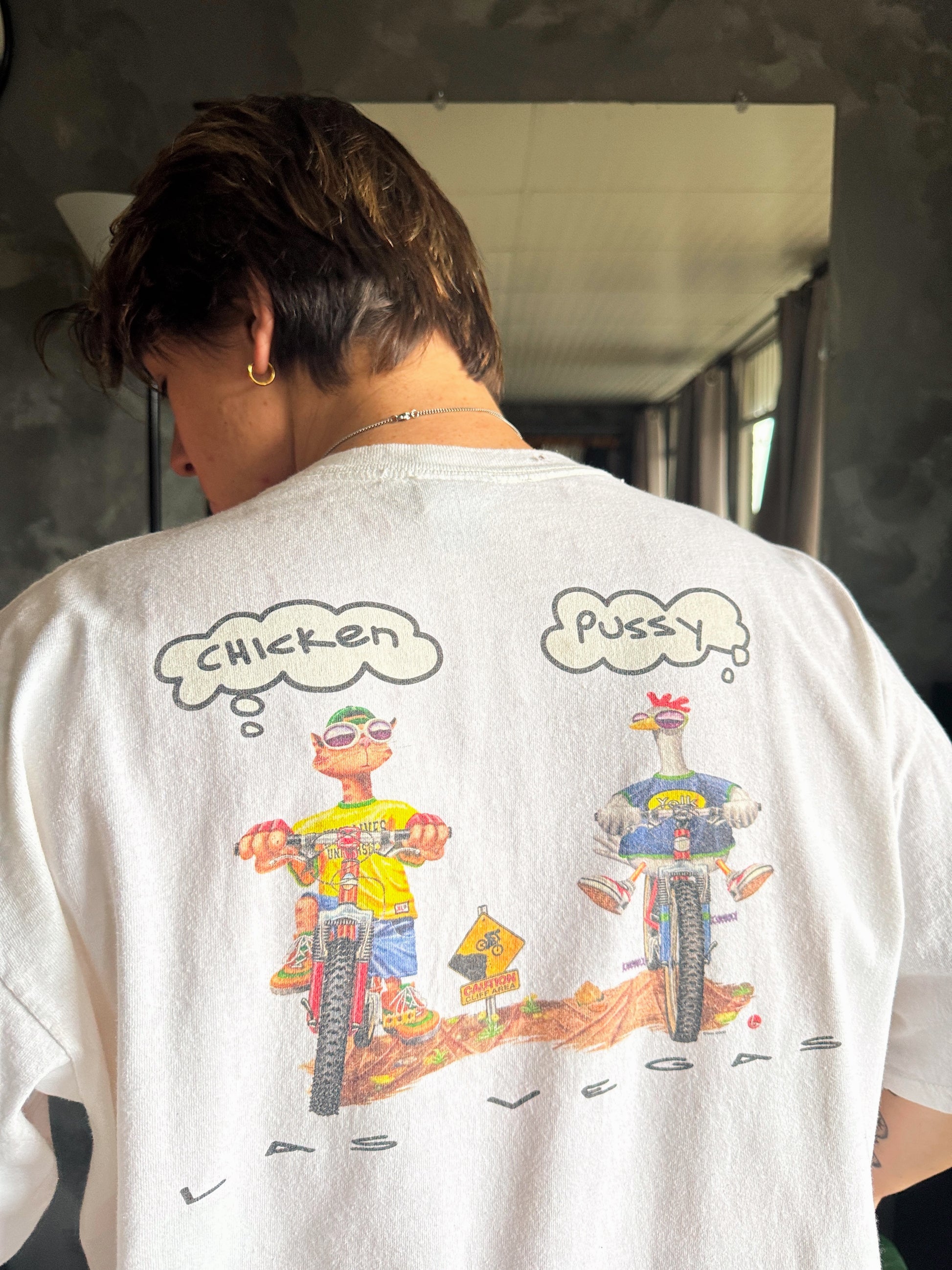 (L/XL) VINTAGE CHICKEN PUSSY TEE