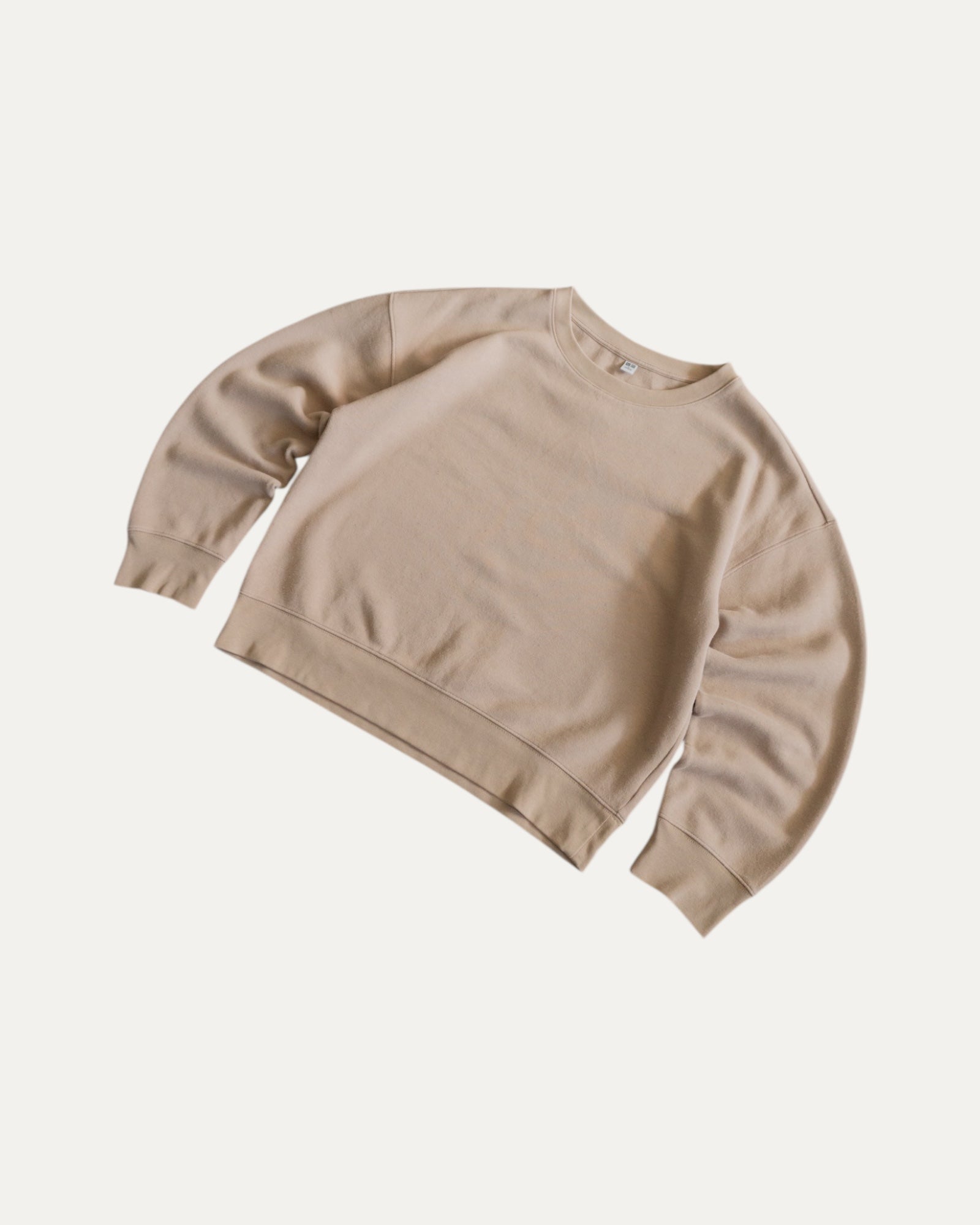 (BOXY S) UNIQLO BEIGE CREWNECK