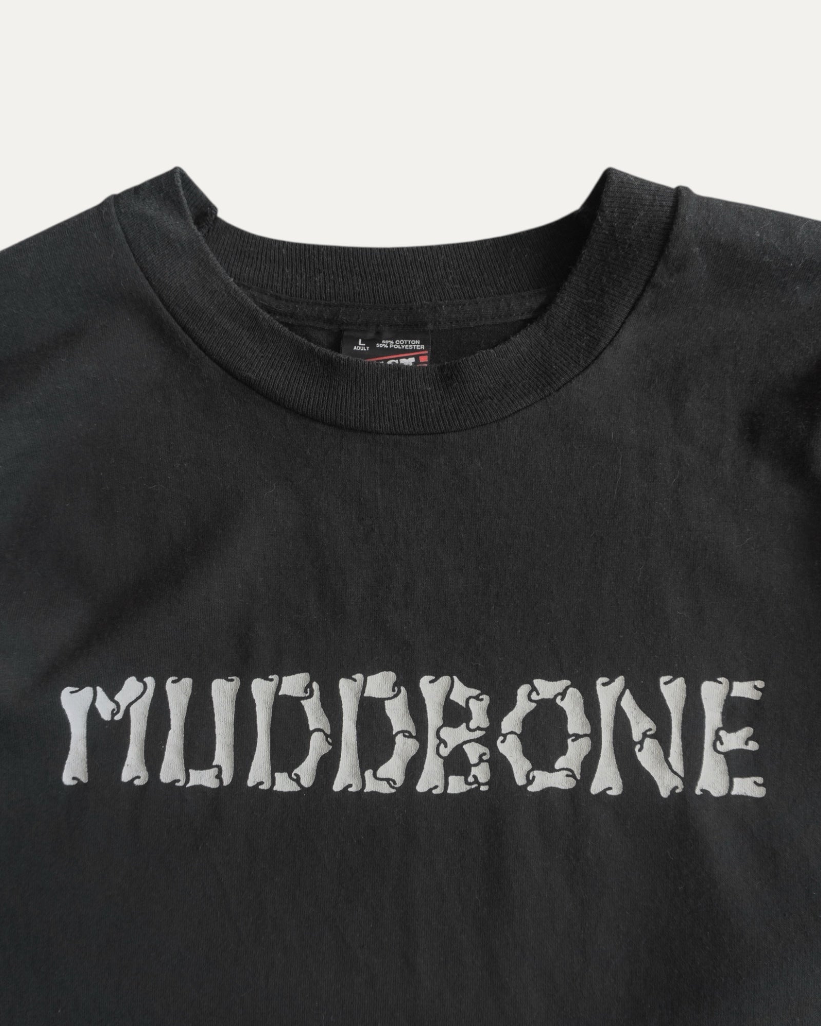 (M/L) 90’S VINTAGE MUDDBONE BAND TEE