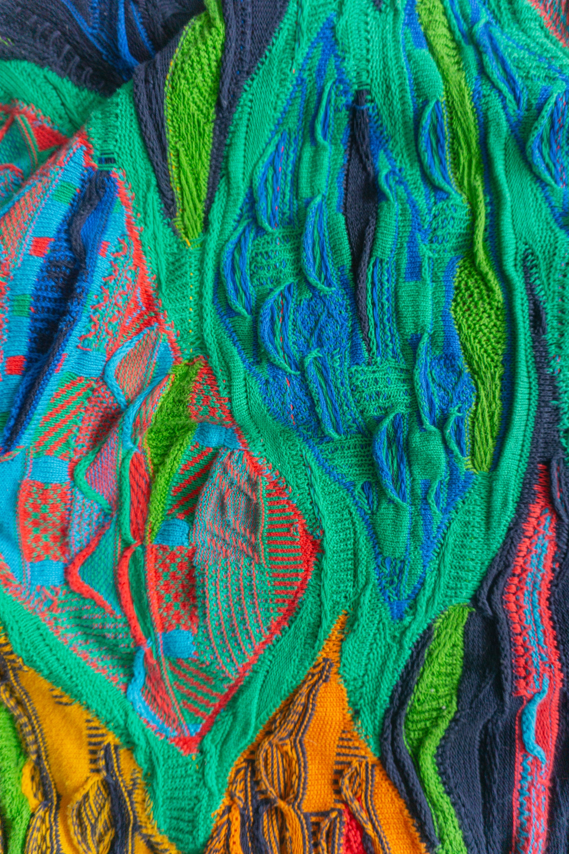 (M) 90’S VINTAGE COOGI 3D RARE SWEATER