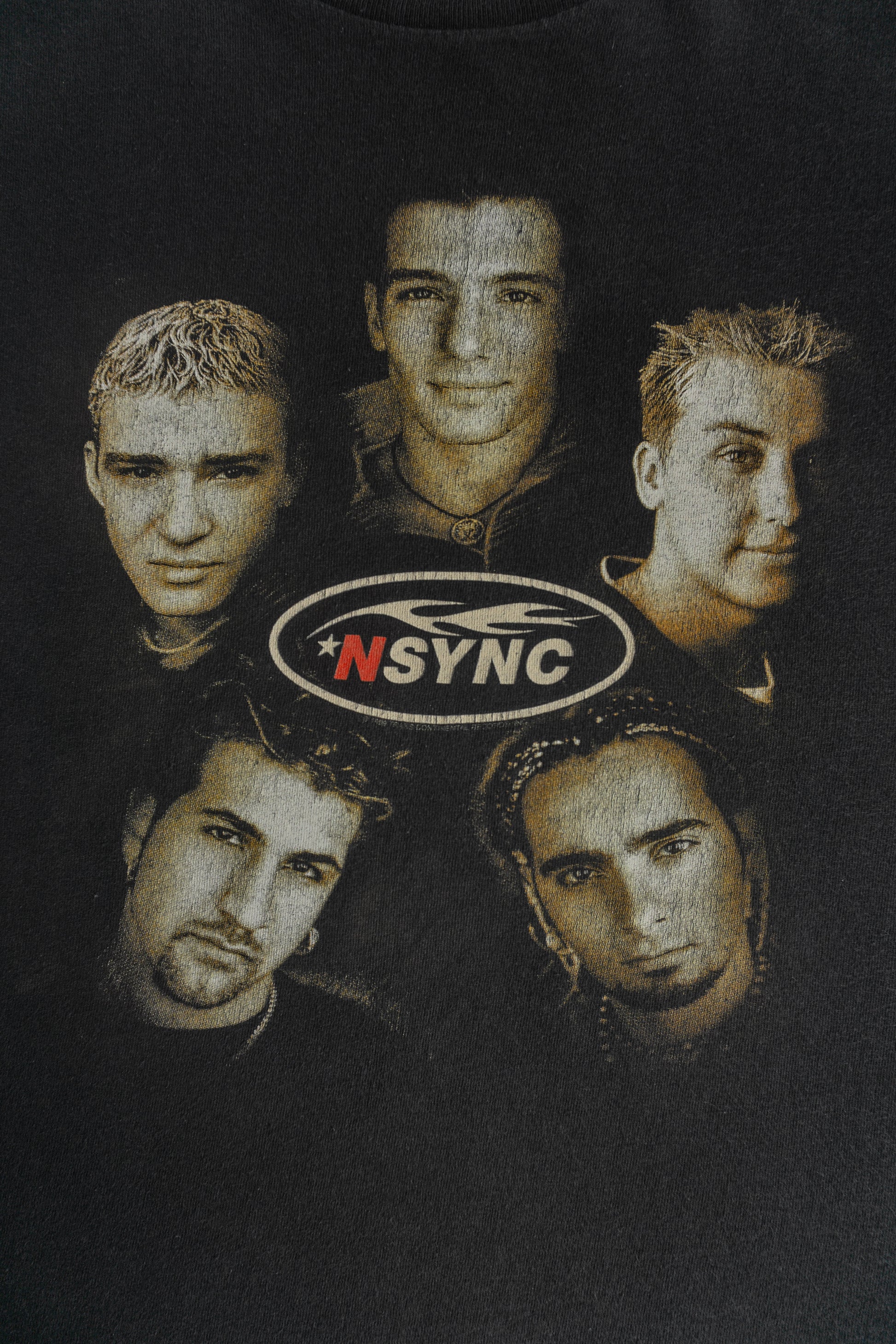 (S-M) 90’S VINTAGE NSYNC TEE