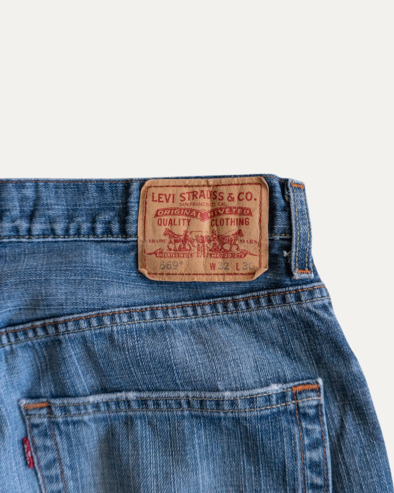 VINTAGE LEVI’S 569 DENIM COWBOY BAGGY PANTS - 32x30