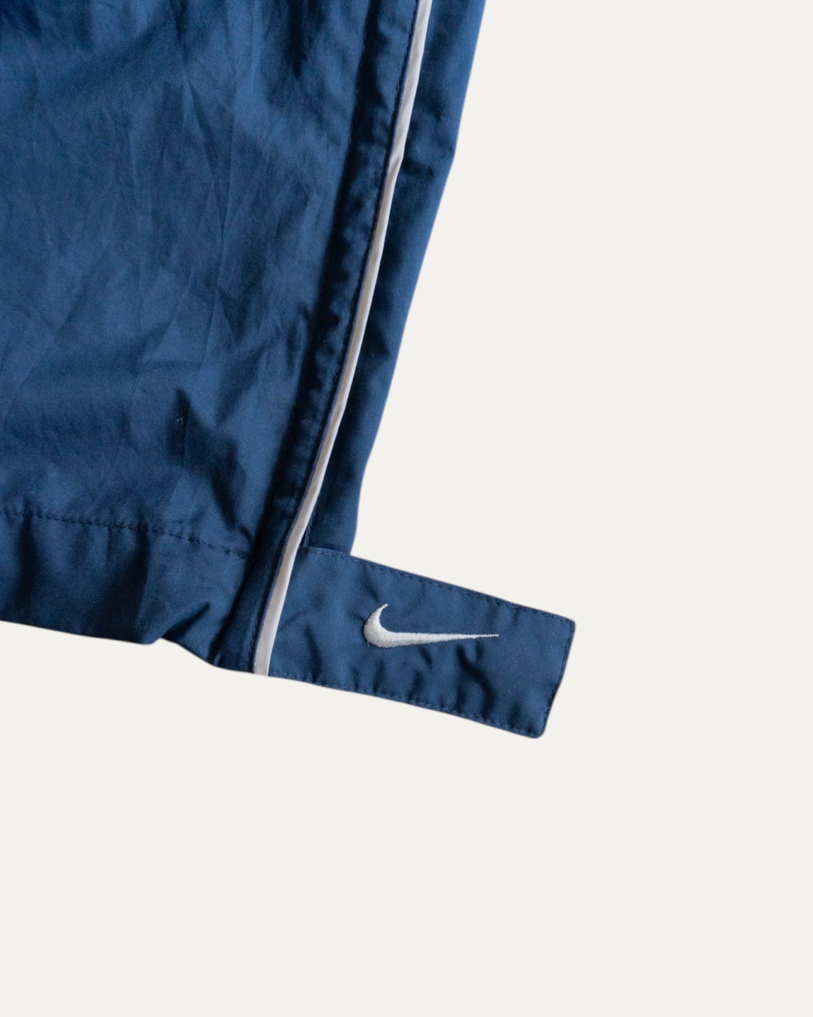 (L/XL) 2000’S VINTAGE NIKE TRACK PANTS