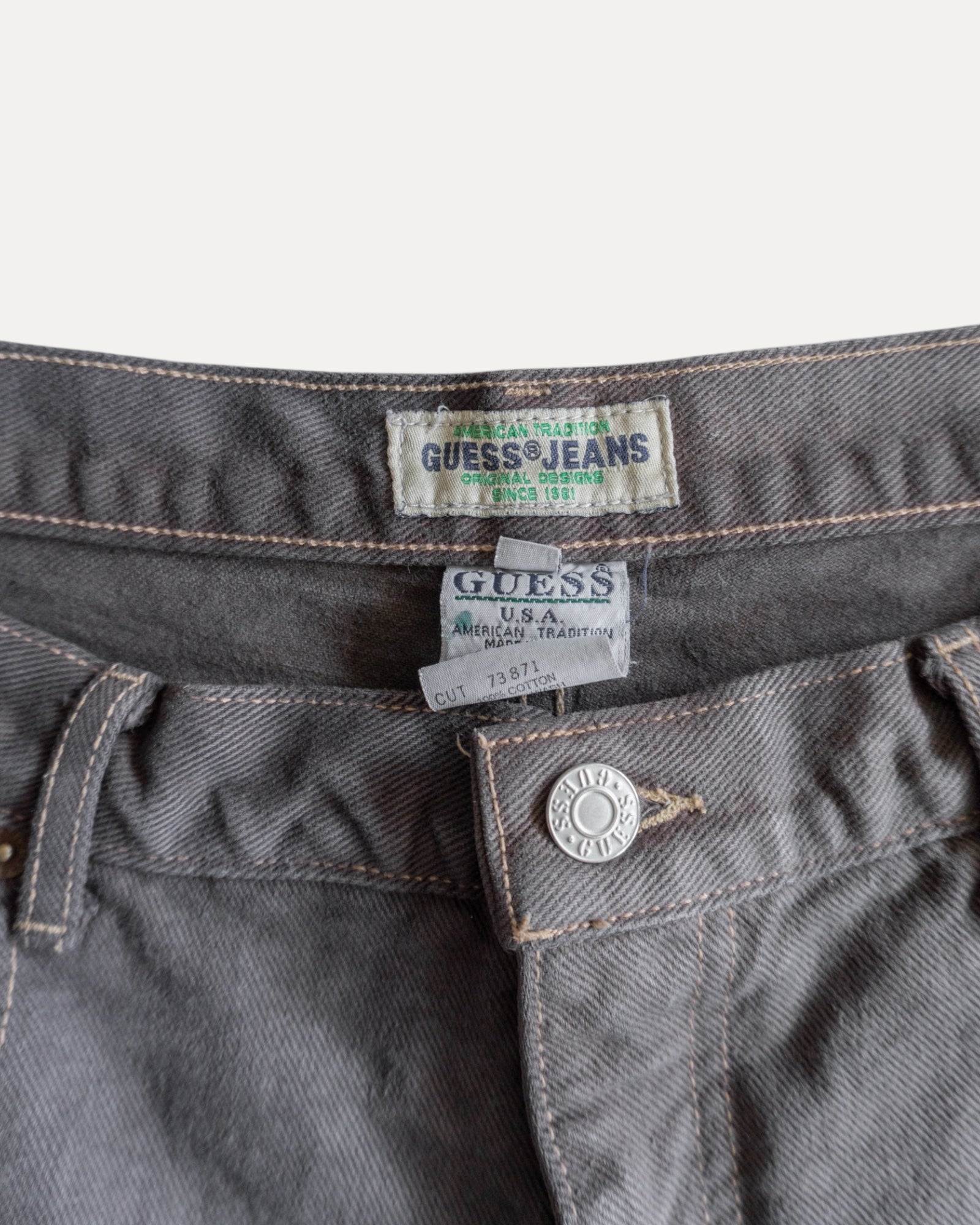 VINTAGE GUESS WASHED SHORT - 34