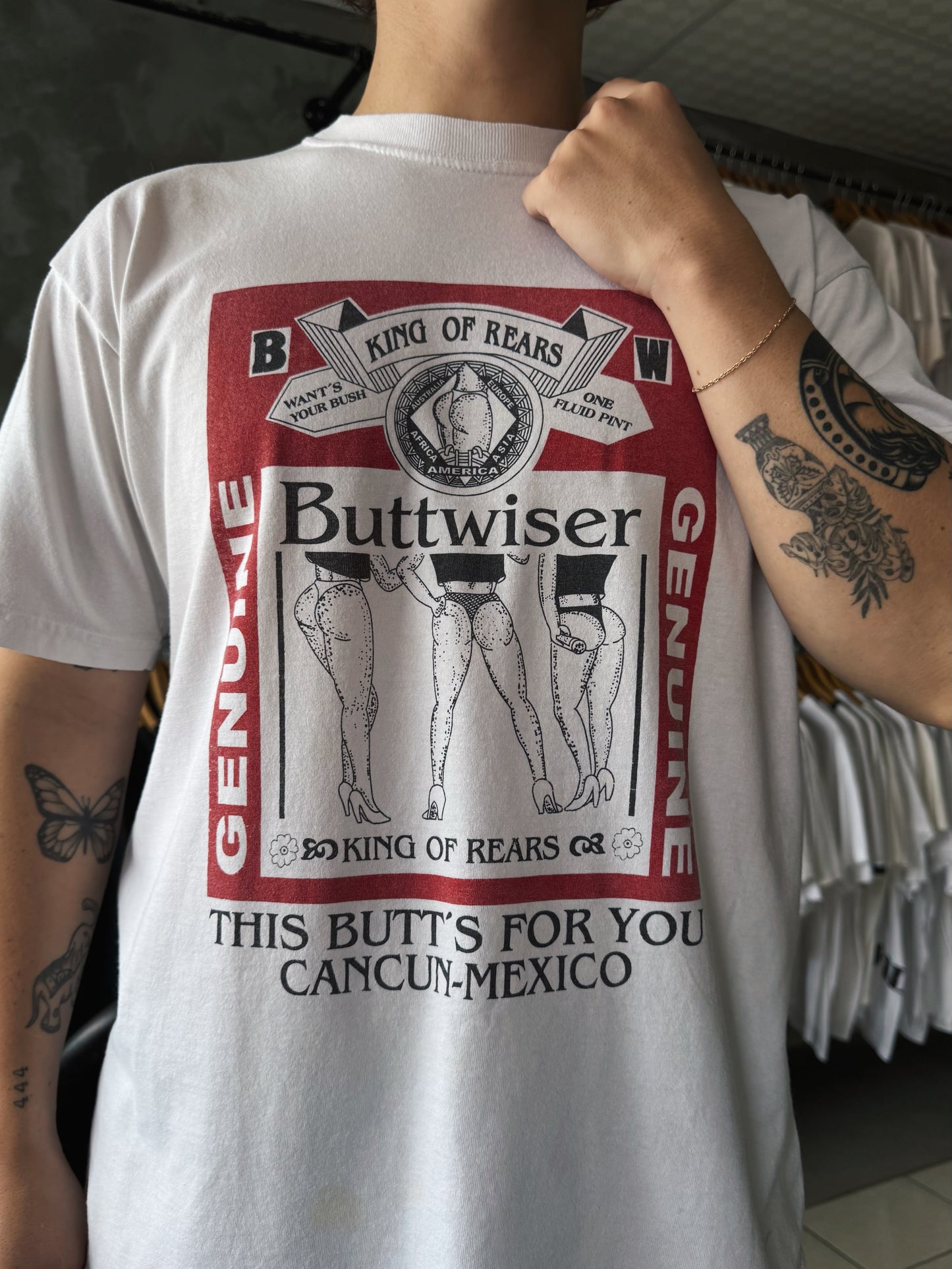 (M-L) 90’S VINTAGE BUTTWISER TEE