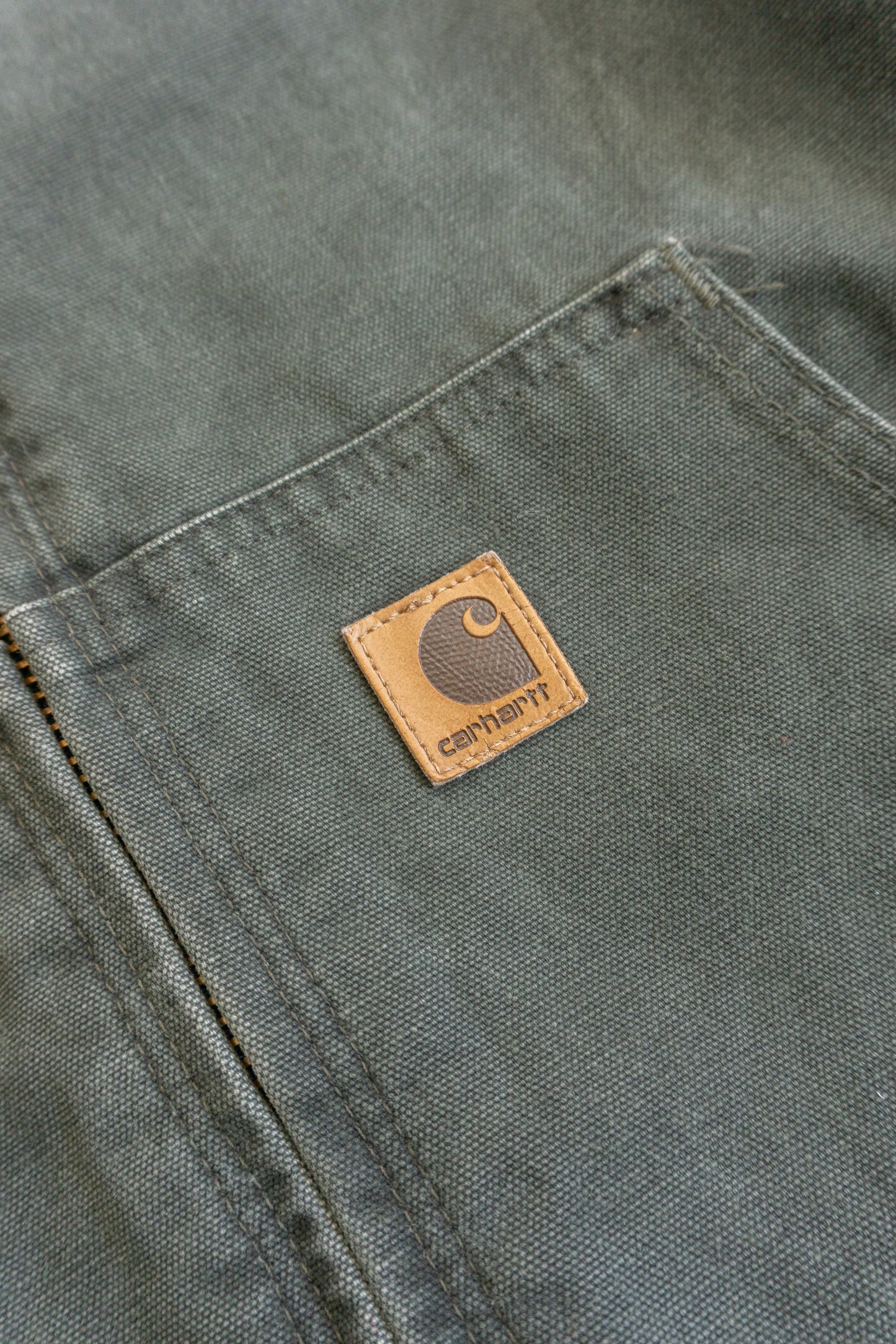 (XL) 90’S VINTAGE CARHARTT FADED ACTIVE JACKET