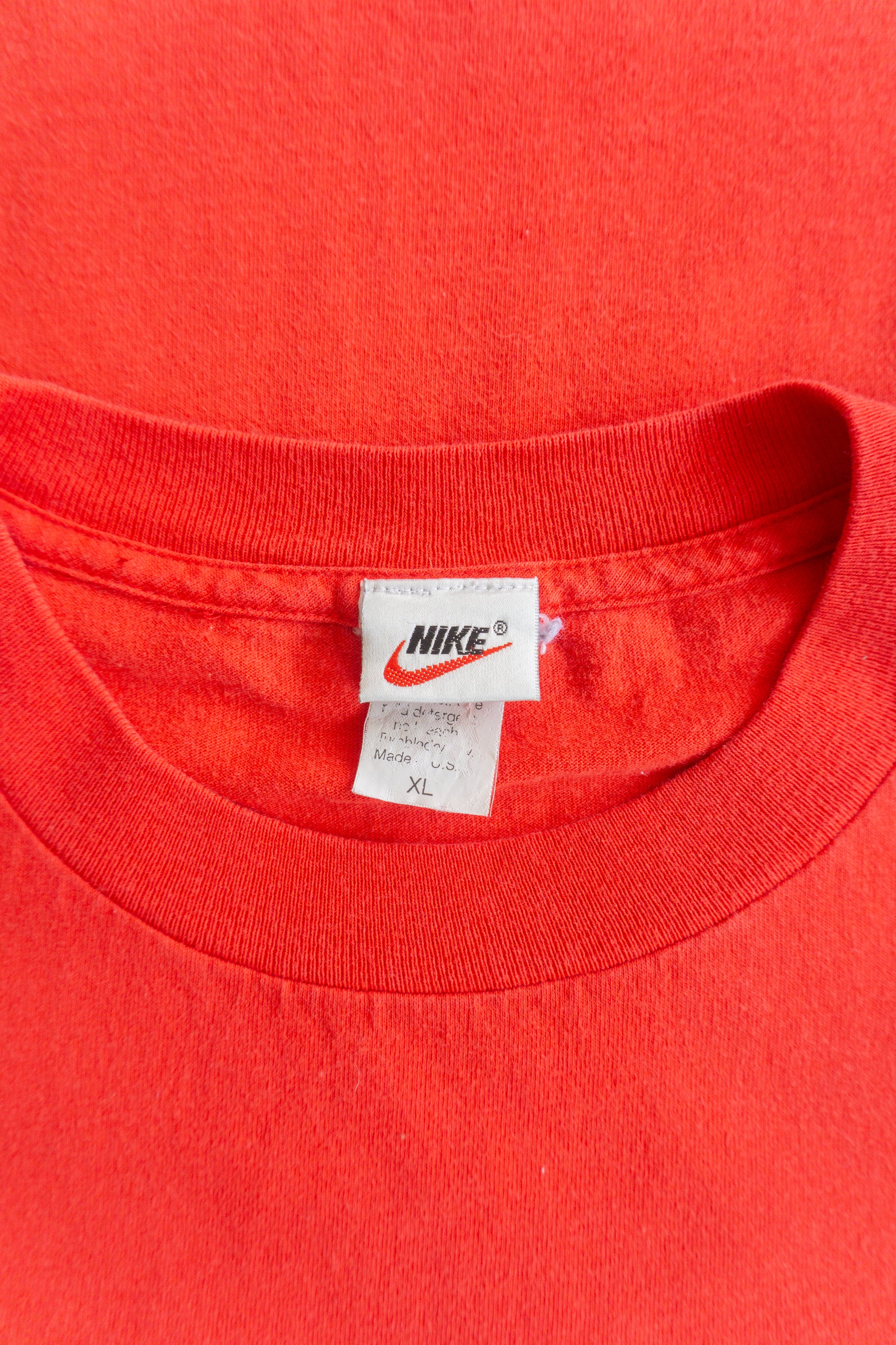 (XL) 90’S VINTAGE NIKE TEE
