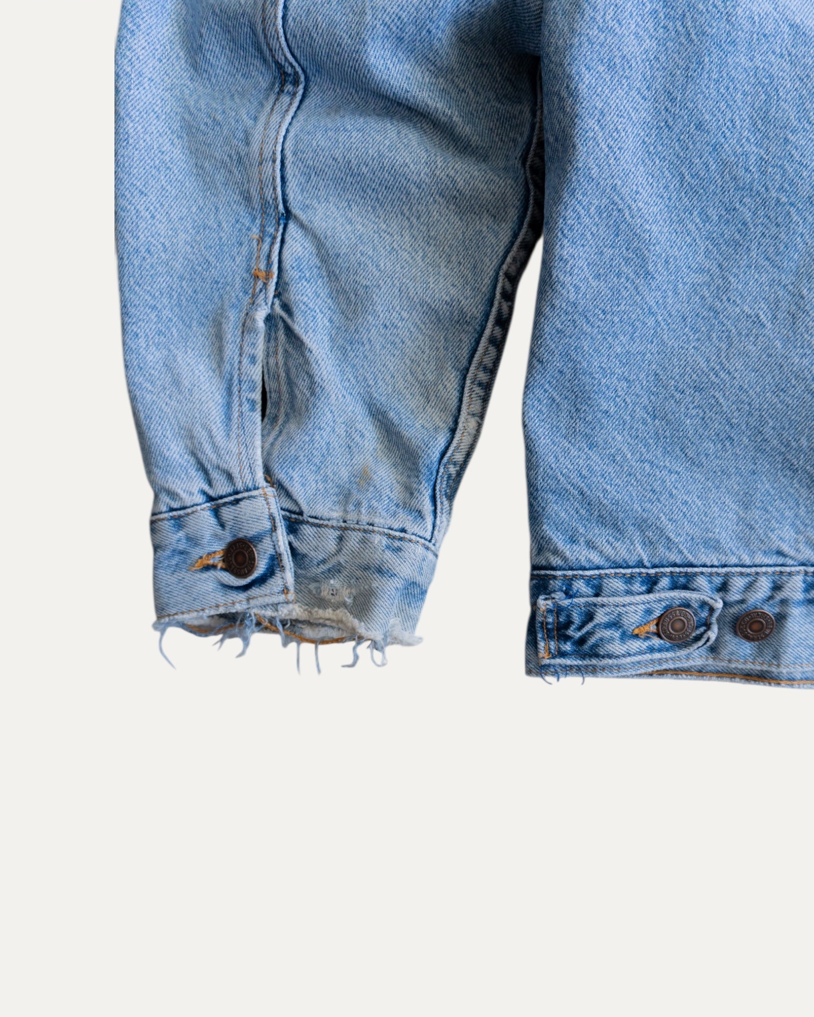 (XL) VINTAGE LEVIS AMAZING DENIM JACKET