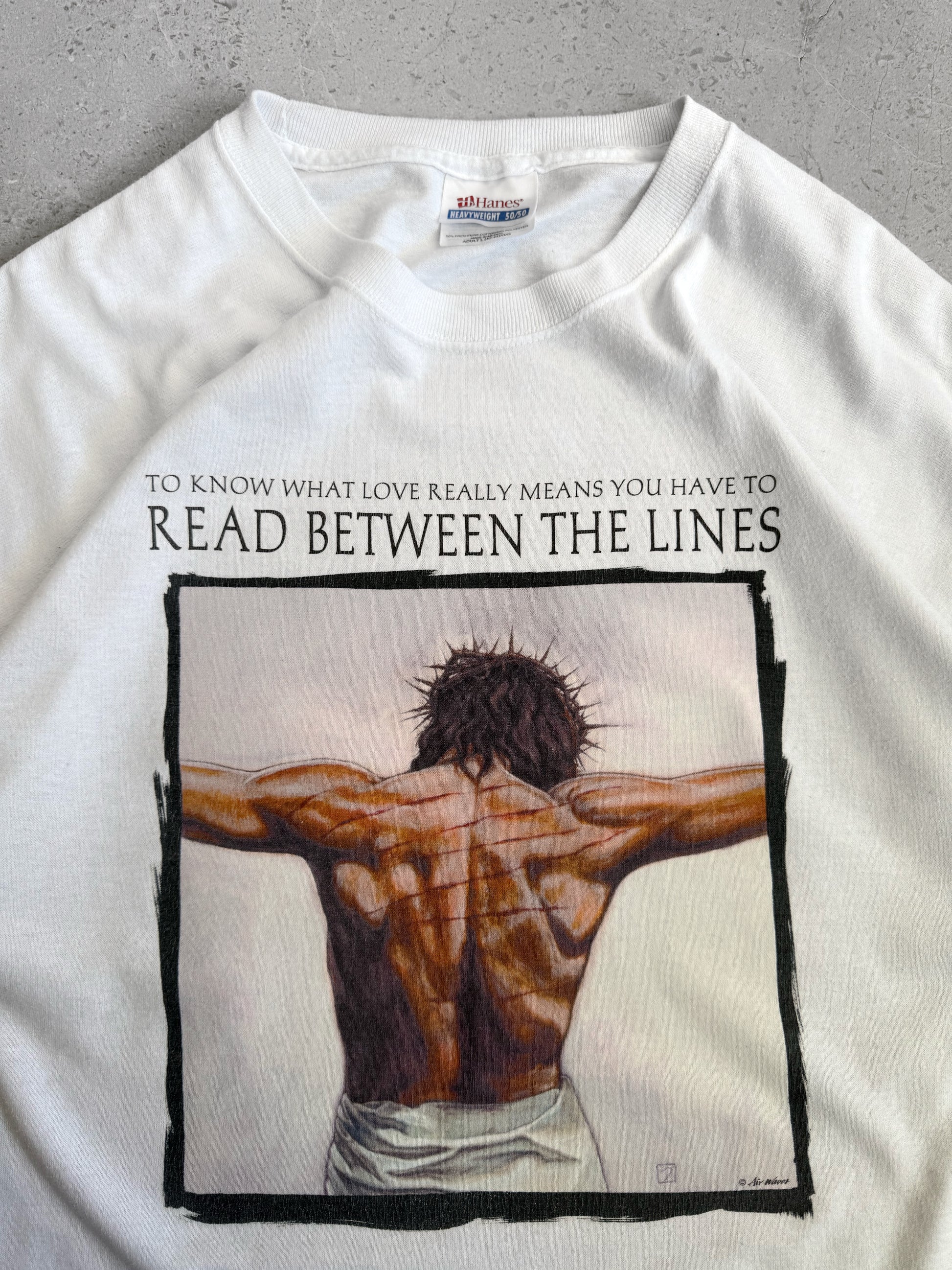 (M) RARE VINTAGE JESÚS LOVE READ BETWEEN THE LINES TEE