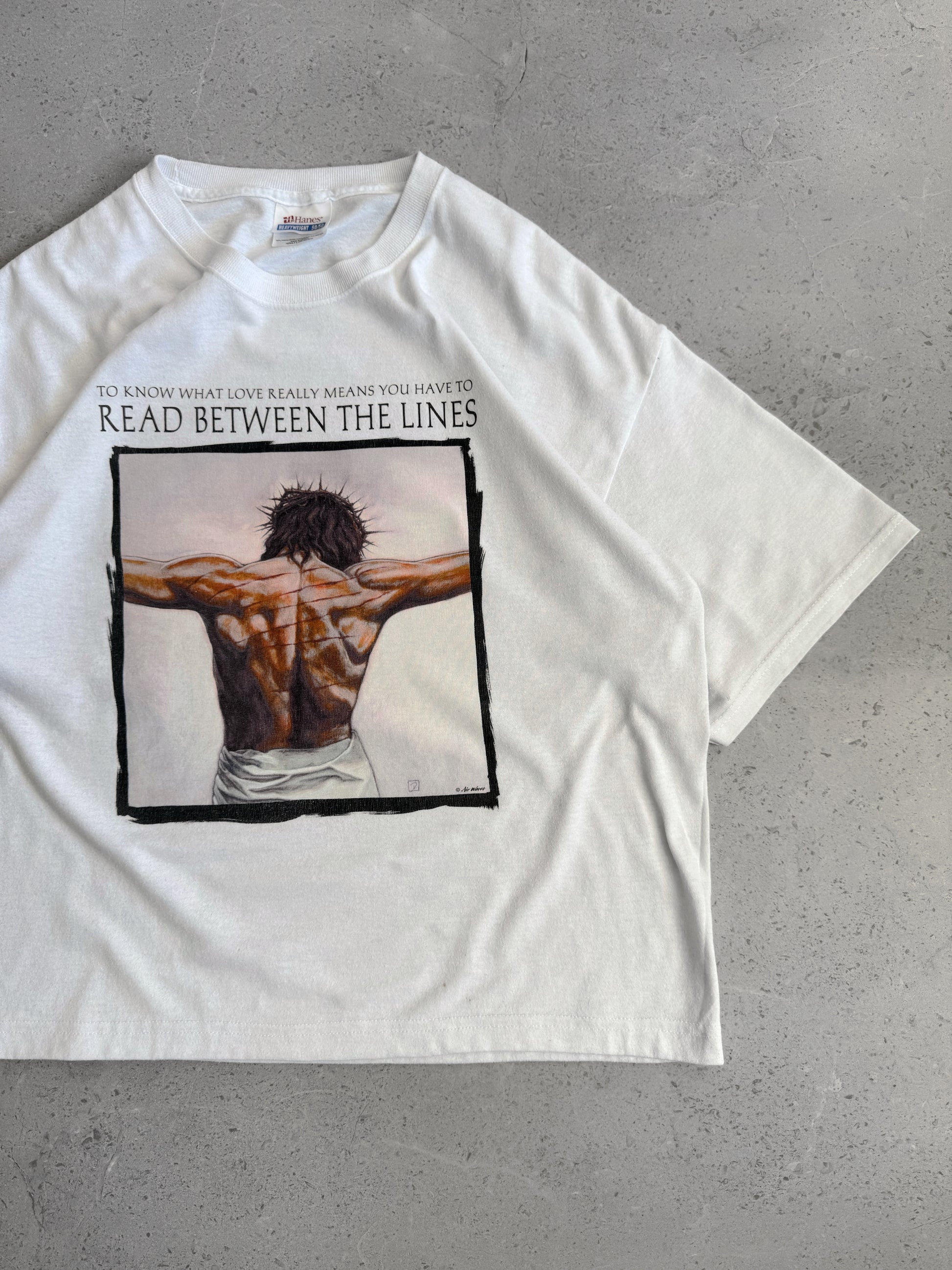 (M) RARE VINTAGE JESÚS LOVE READ BETWEEN THE LINES TEE