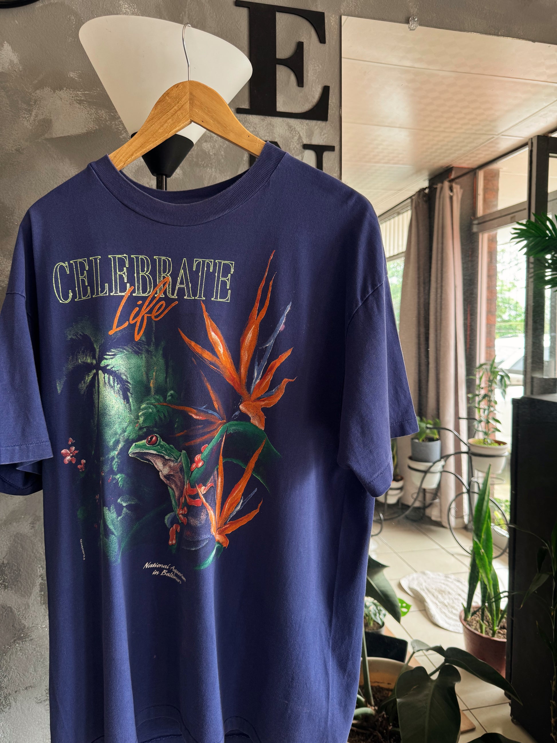 (L/XL) 90’S VINTAGE FROG ART DRAWING TEE