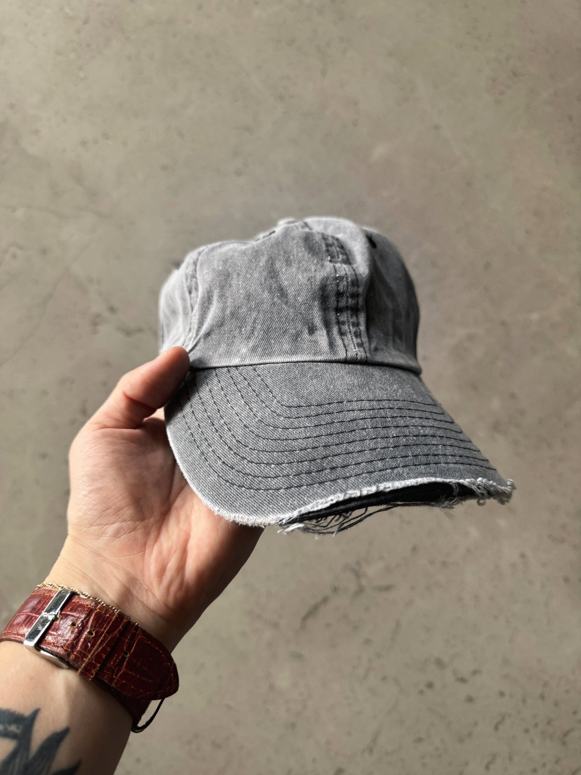 AMAZING FADED HAT