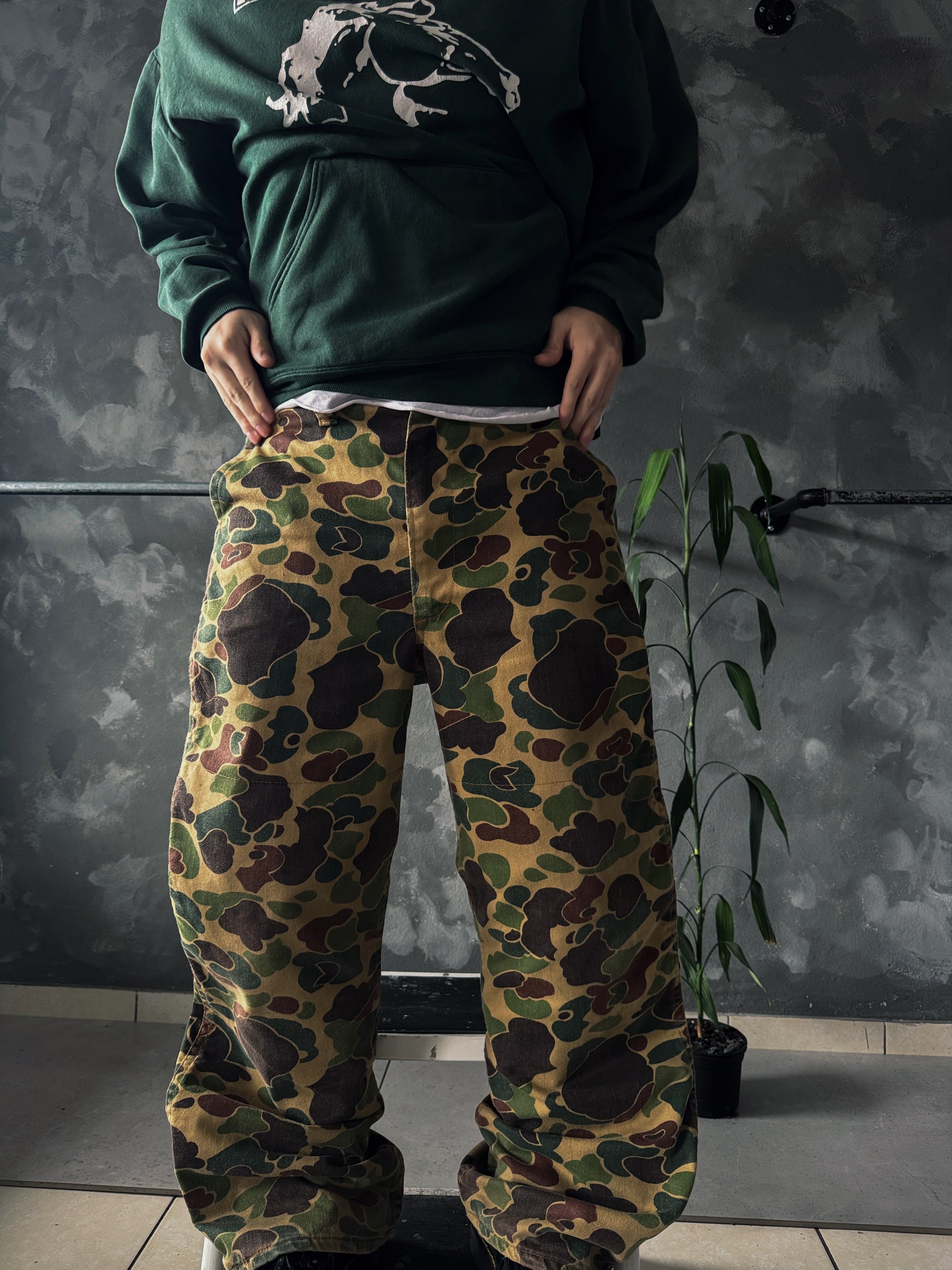 VINTAGE CAMO BAGGY PANTS - 32x32
