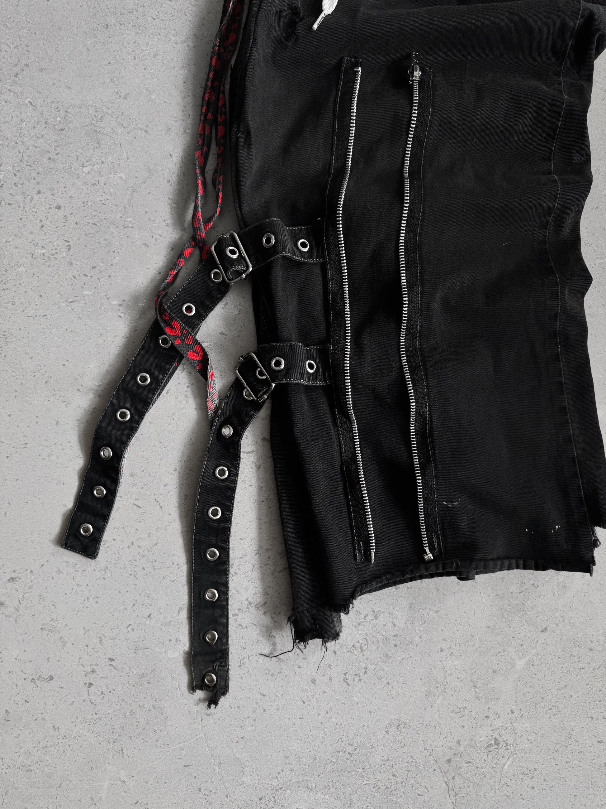TRIPP Y2K GRUNGE NYC PANTS (32x32)