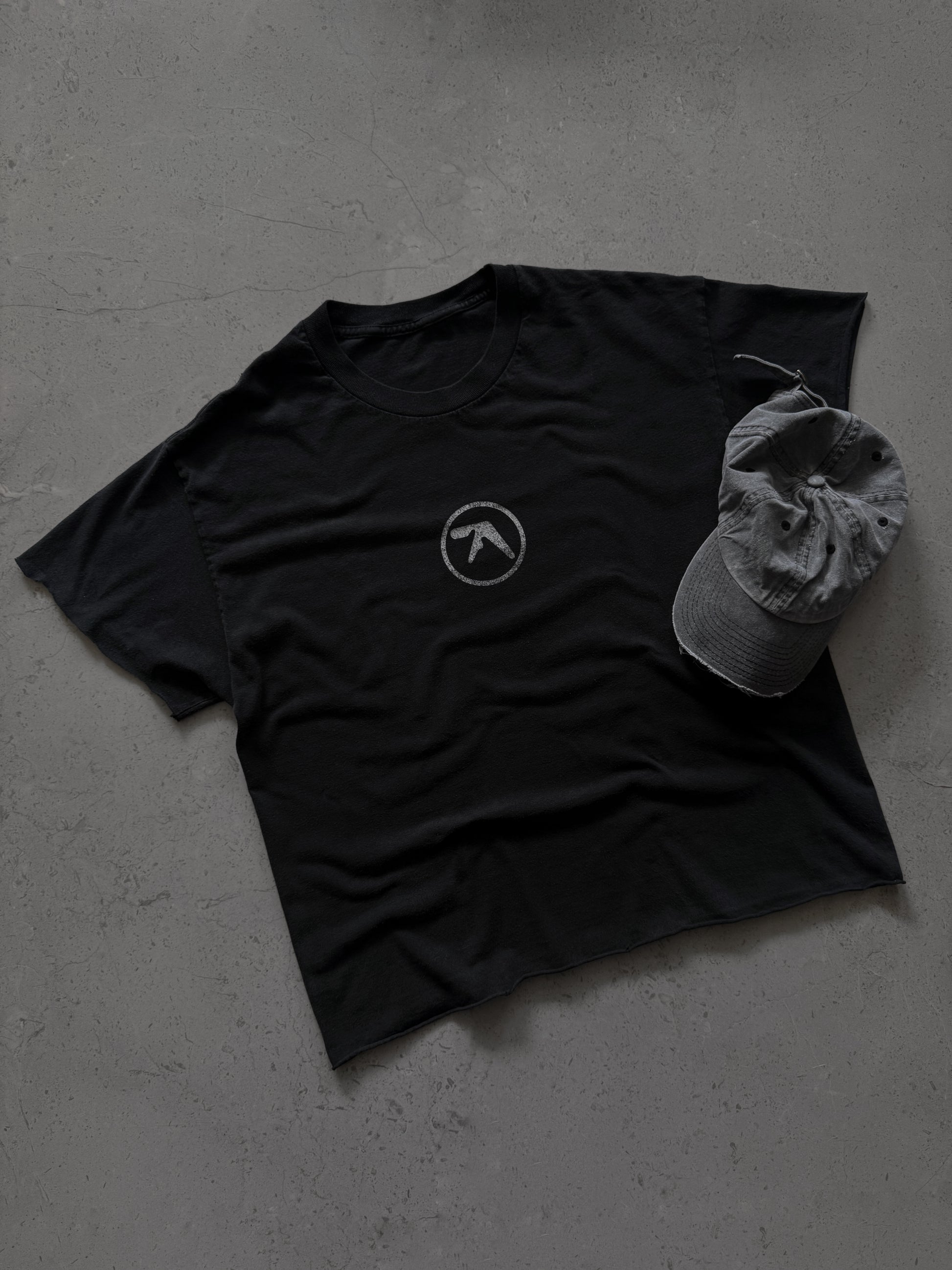 (M) APHEX TWIN FADED BAND TEE