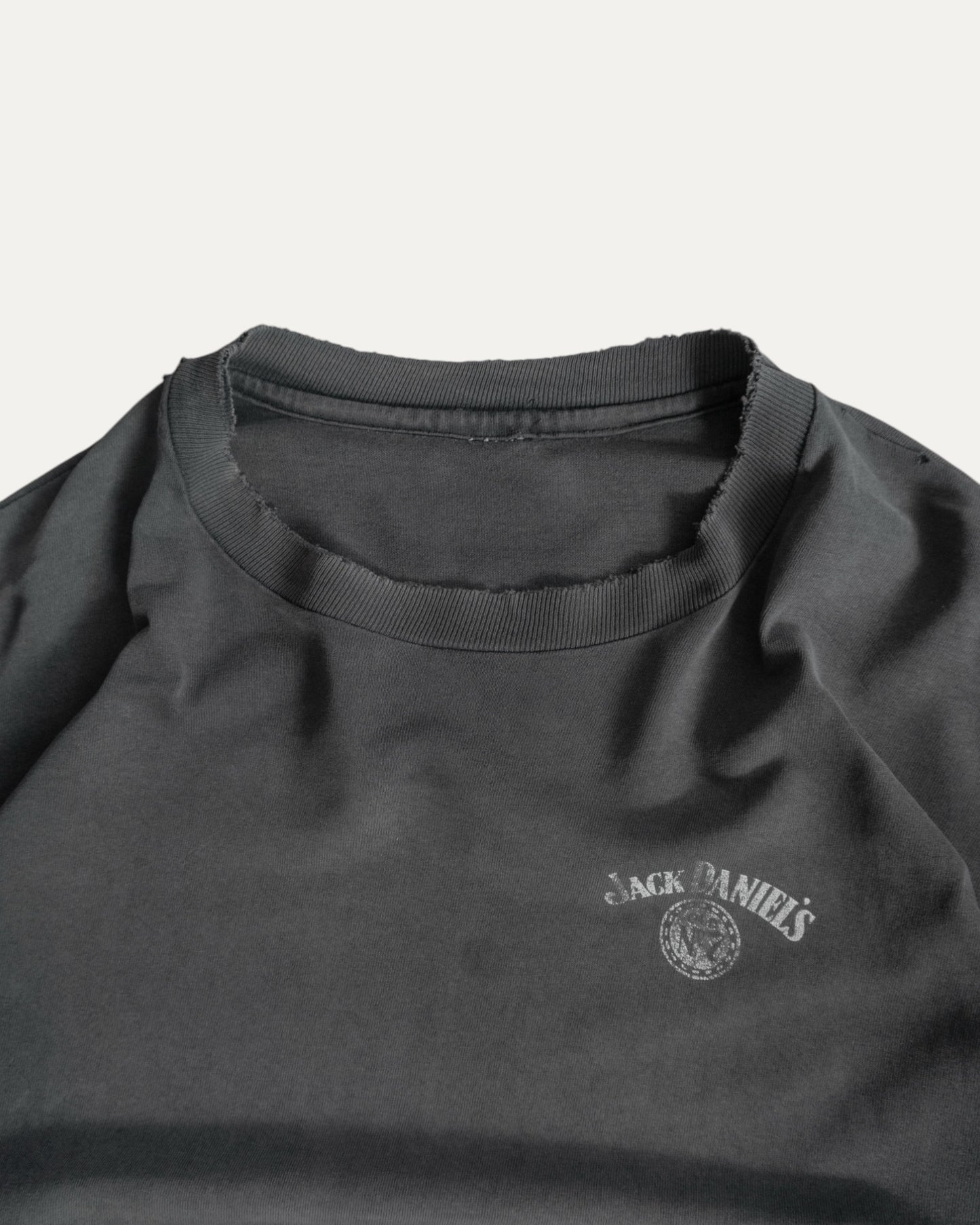 (L) 90’S VINTAGE JACK DANIEL’S FADED X DISTRESSED LONG SLEEVE