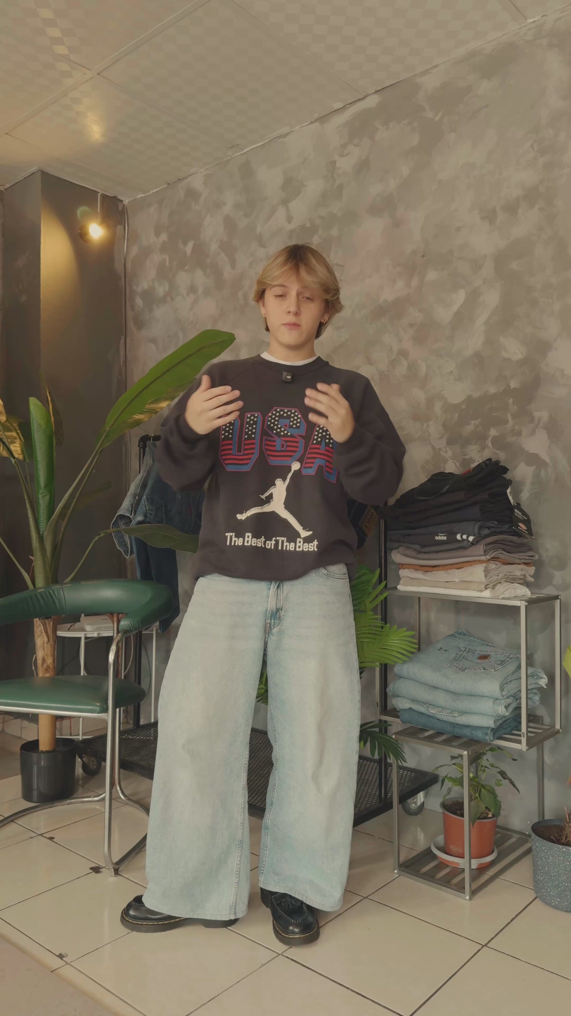 (BOXY L) 90’S VINTAGE JORDAN USA CREWNECK