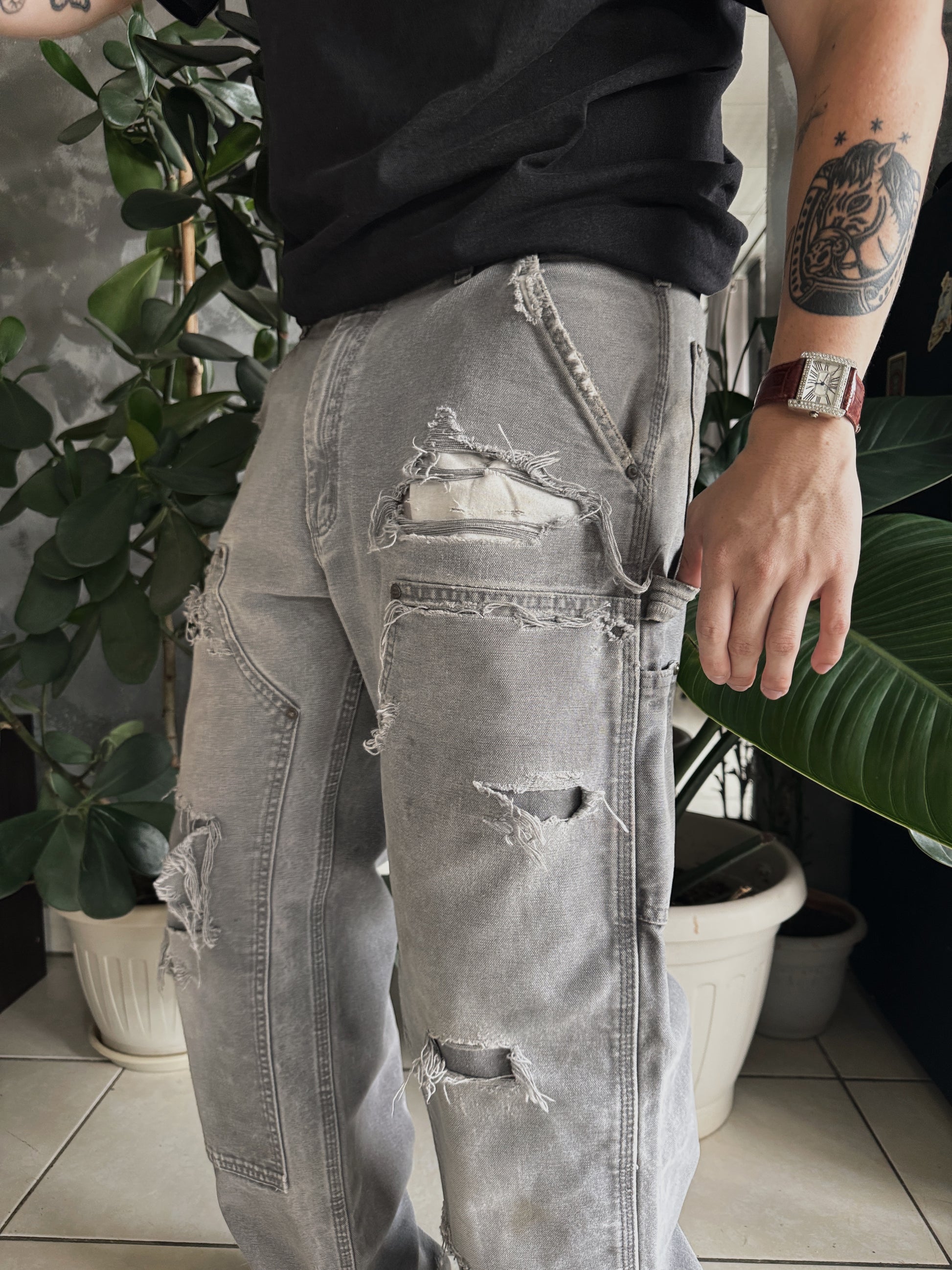 VINTAGE CARHARTT DISTRESSED AND FADED PANTS - 34x32