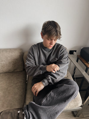 (M) GRAY SUN FADED BOXY CREWNECK
