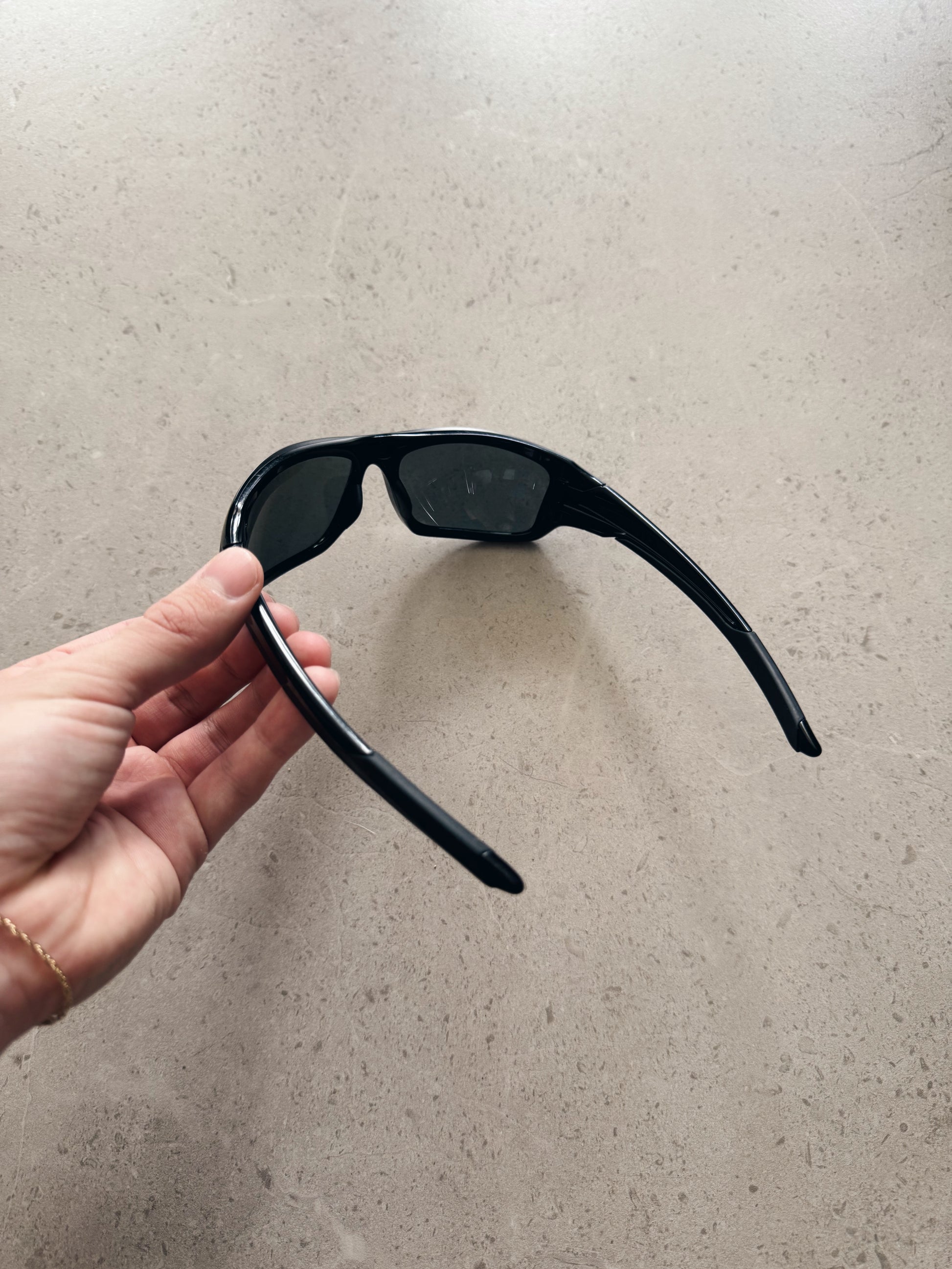 OAKLEY VALVE BLACK SUNGLASSES