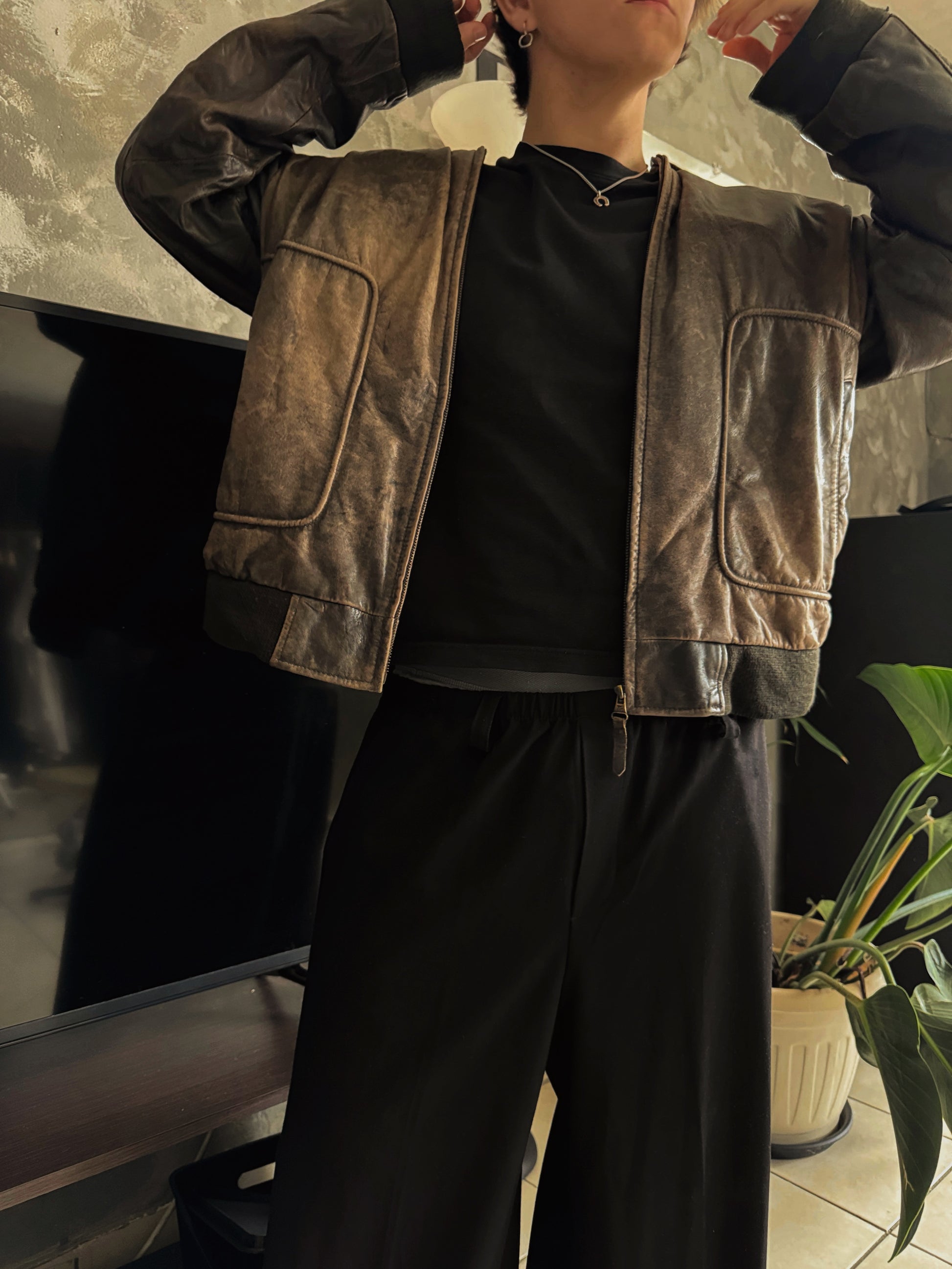 (L) VINTAGE MAY&ROSE FADED LEATHER JACKET