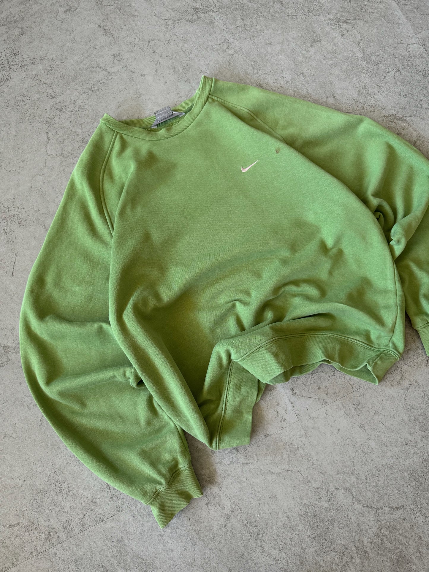 (L) 2000’s Vintage Nike Green Crewneck