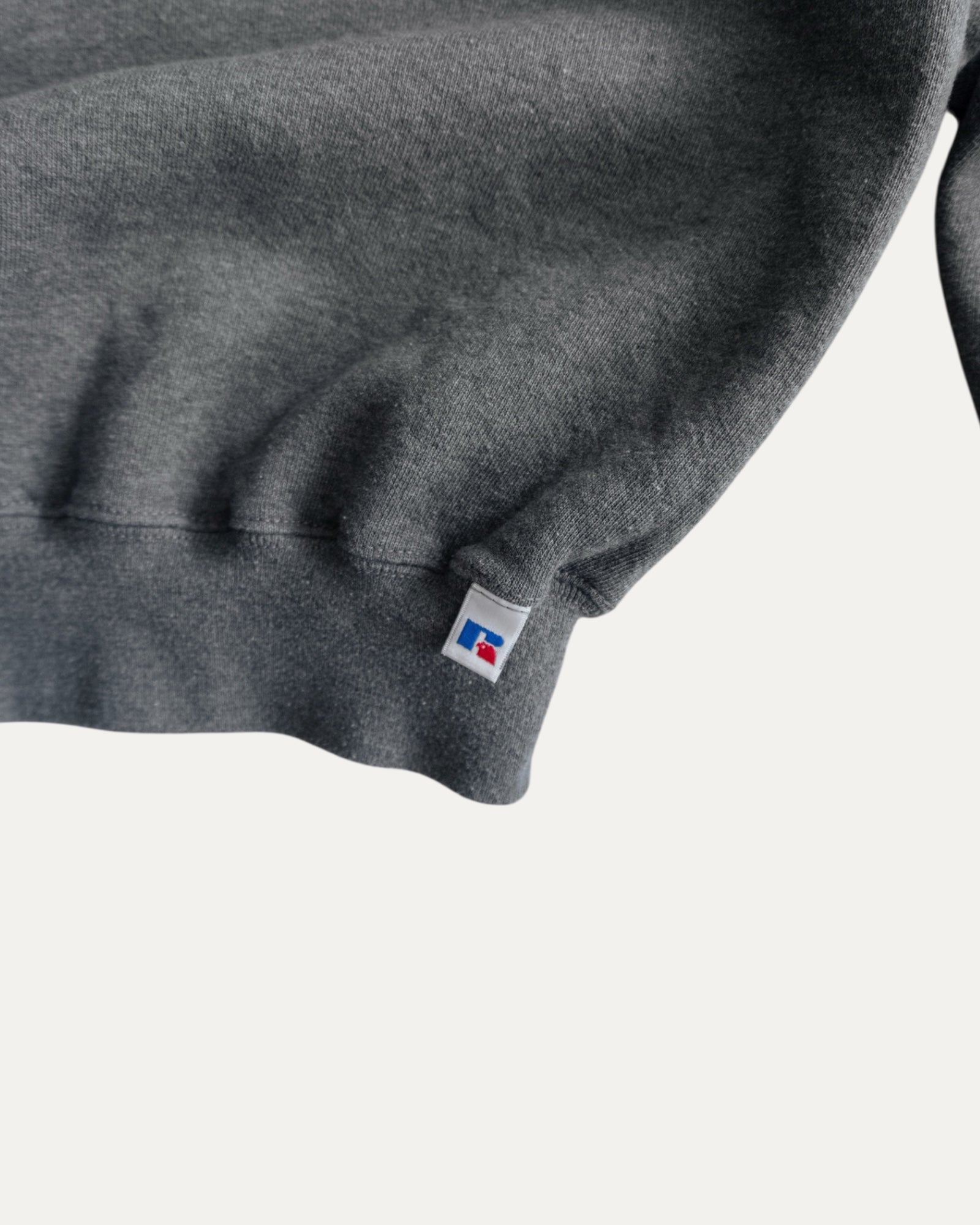 (XL) 90’S VINTAGE RUSSELL GRAY CREWNECK