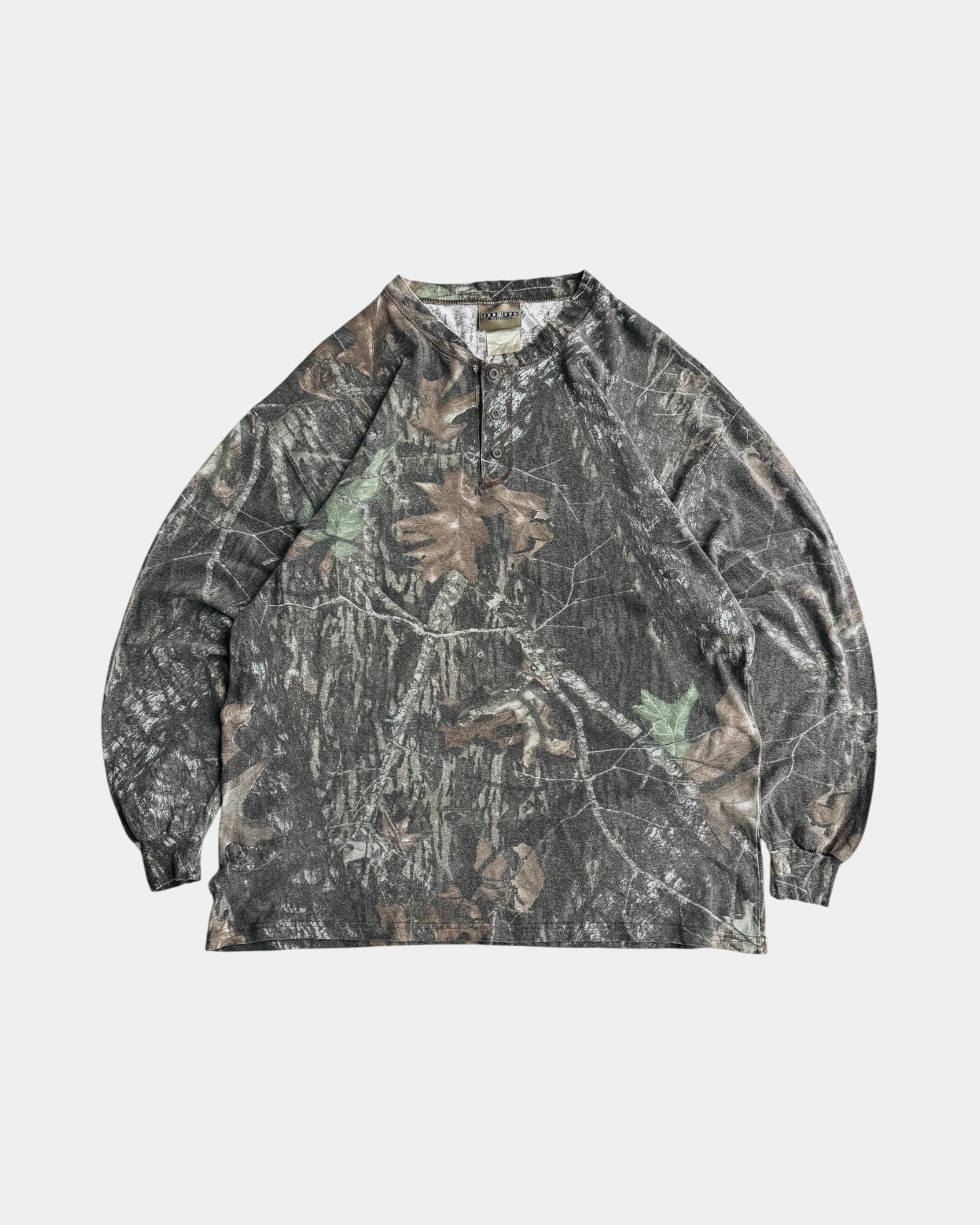 (L) VINTAGE REALTREE JERZEES HENLEY CAMO LONG SLEEVE