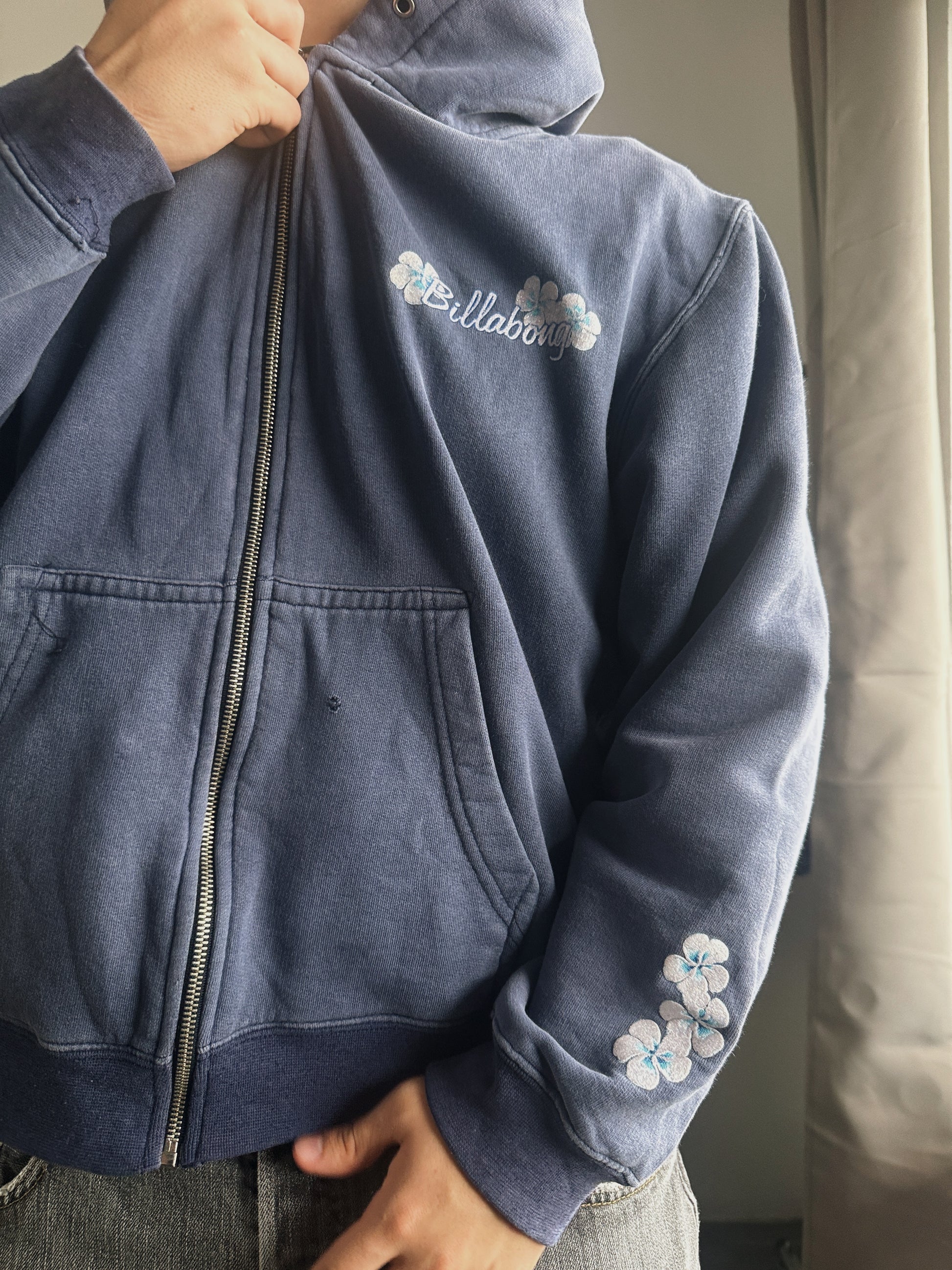 (M) 00’S VINTAGE BILLABONG SURF FADED NAVY HOODIE