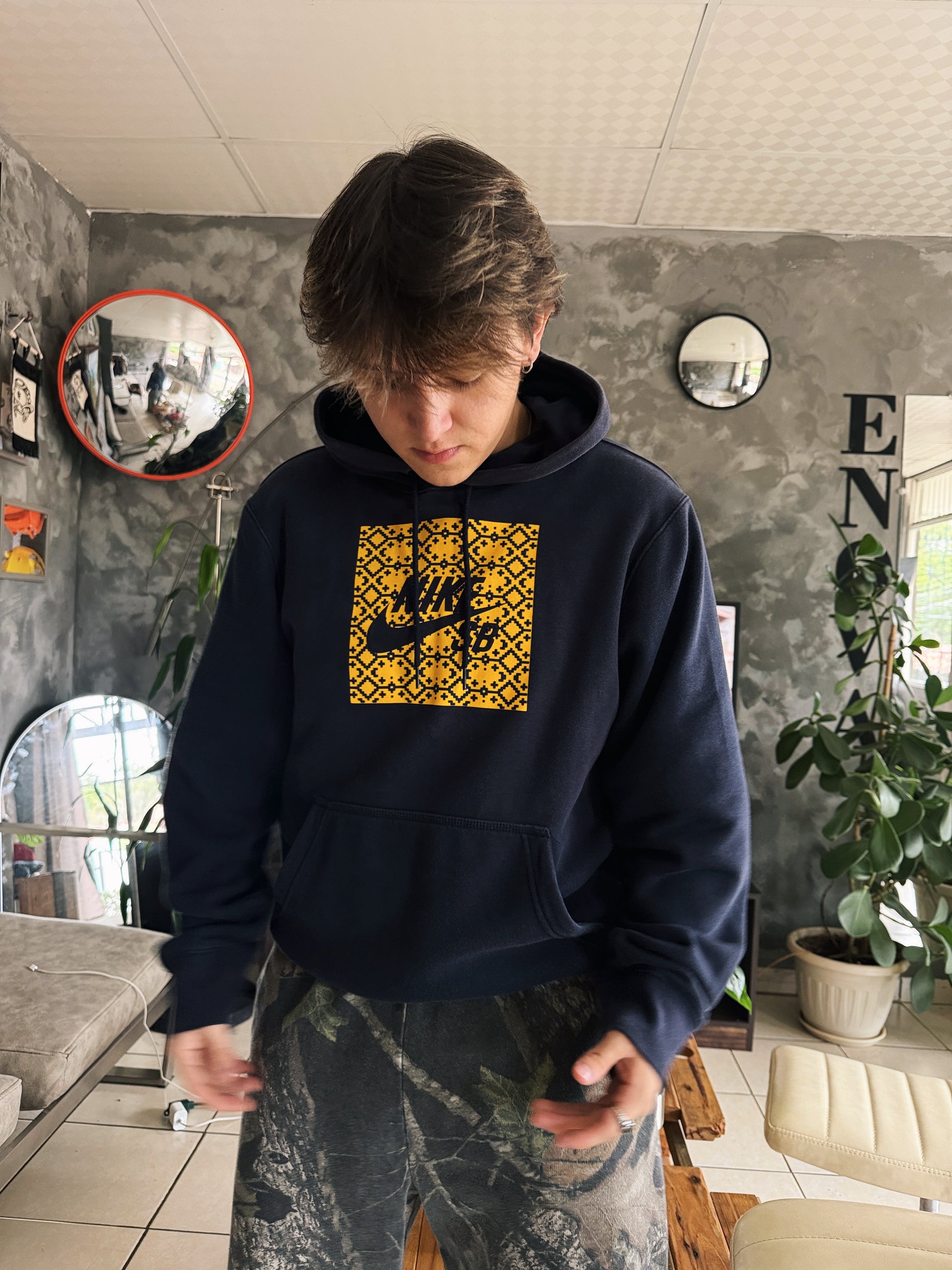 (M) NIKE HOODIE