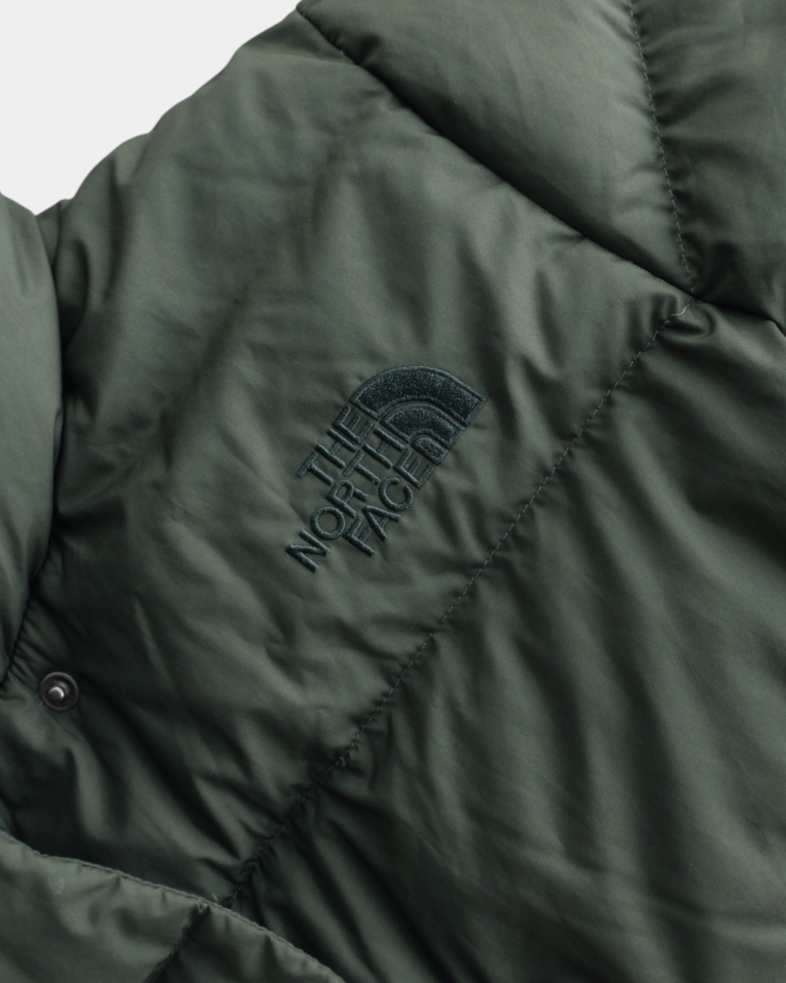 (L) THE NORTH FACE PUFFER JACKET