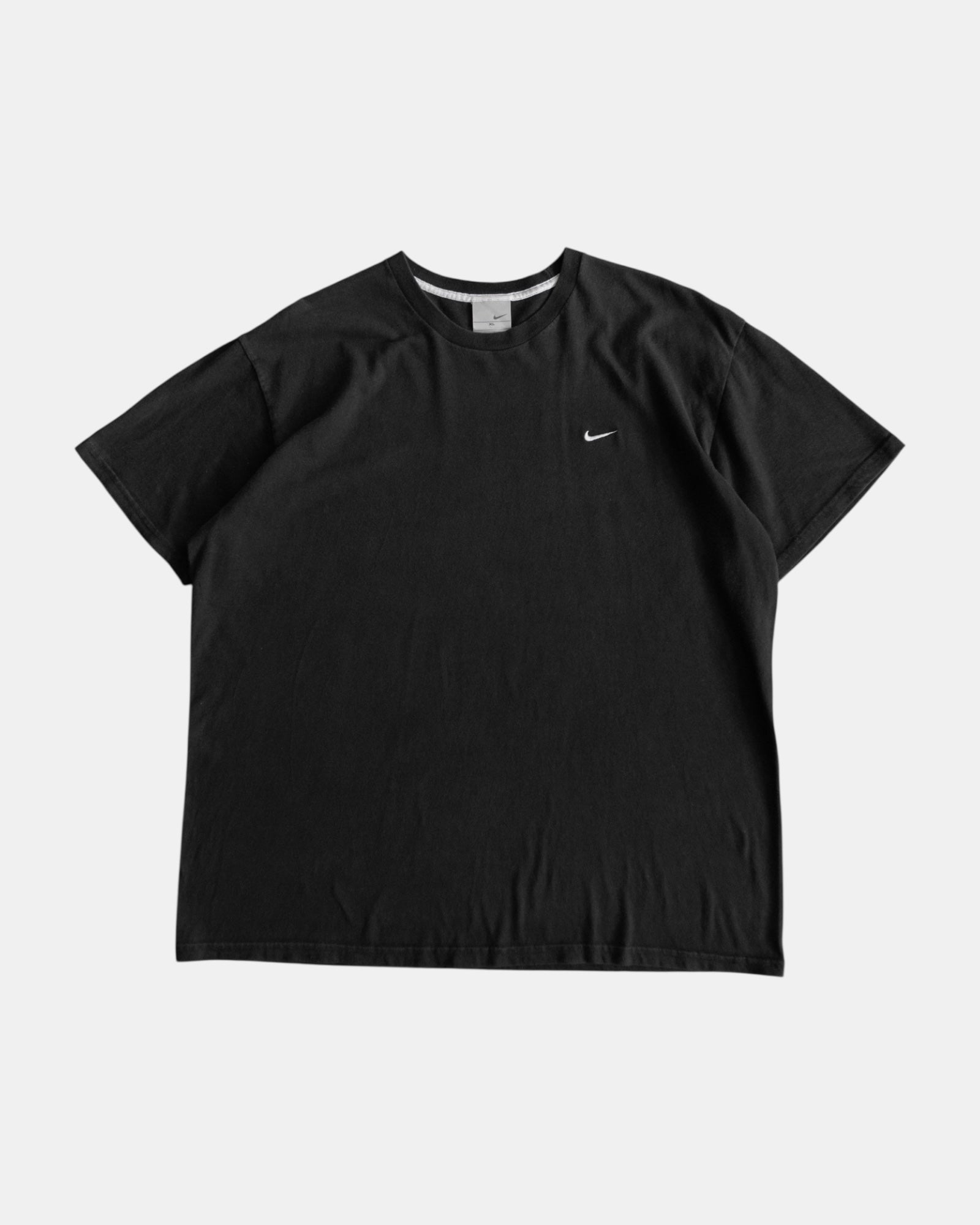 (XL) 00’S VINTAGE NIKE BLANK TEE