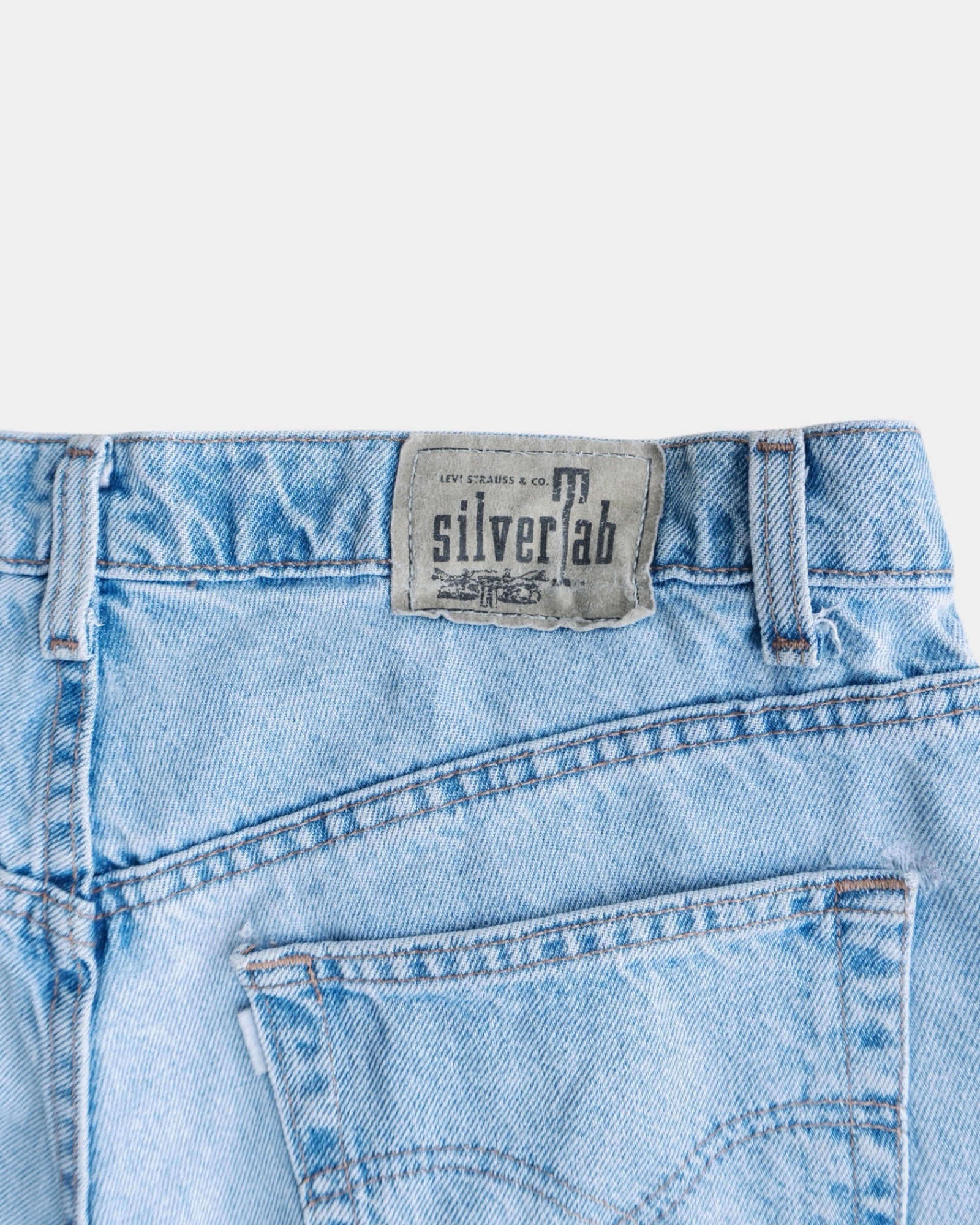 VINTAGE LEVIS SILVER TAB DENIM SHORT - 34