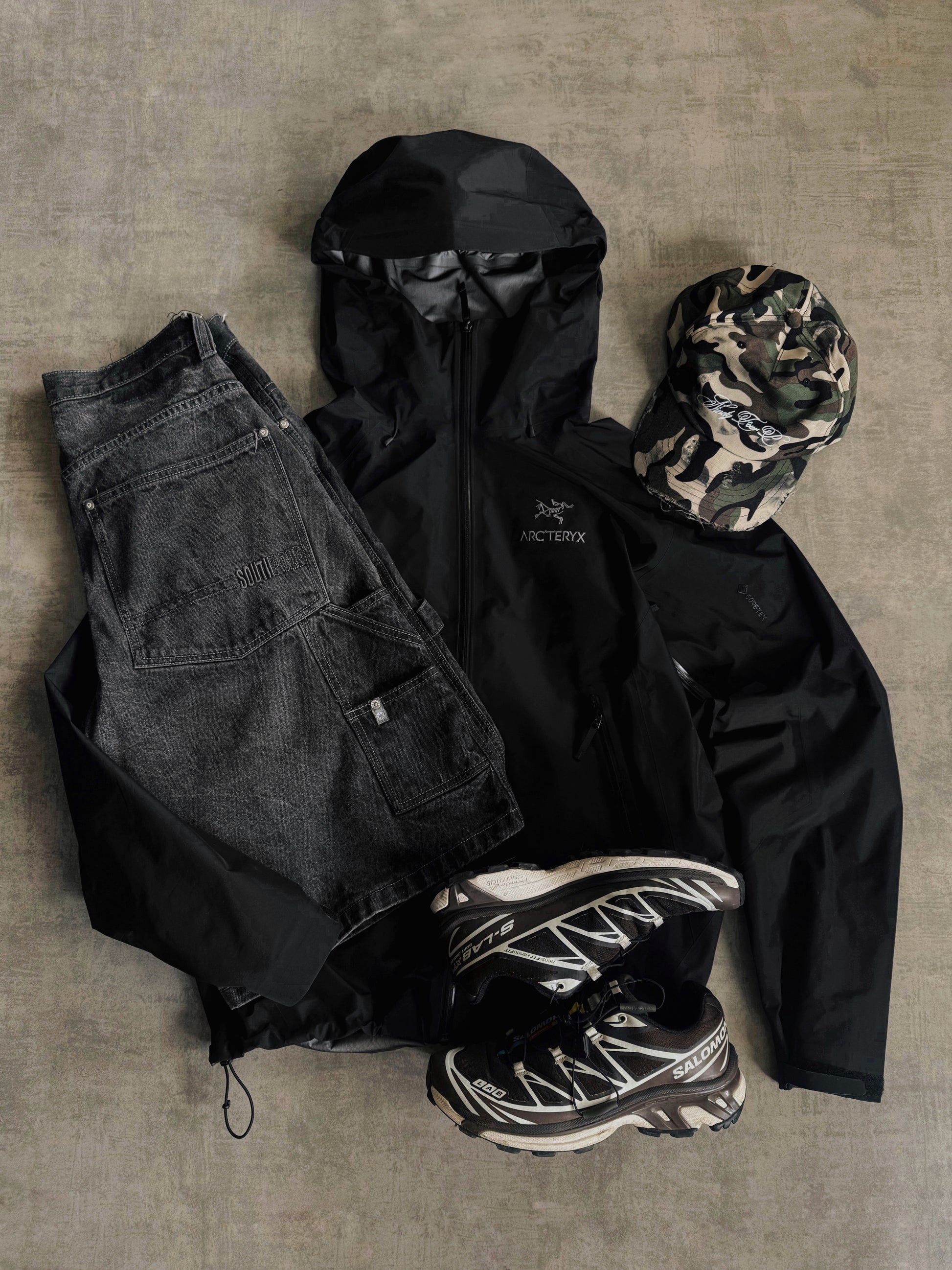 VINTAGE SOUTHPOLE CARPENTER FADED JORT - 36