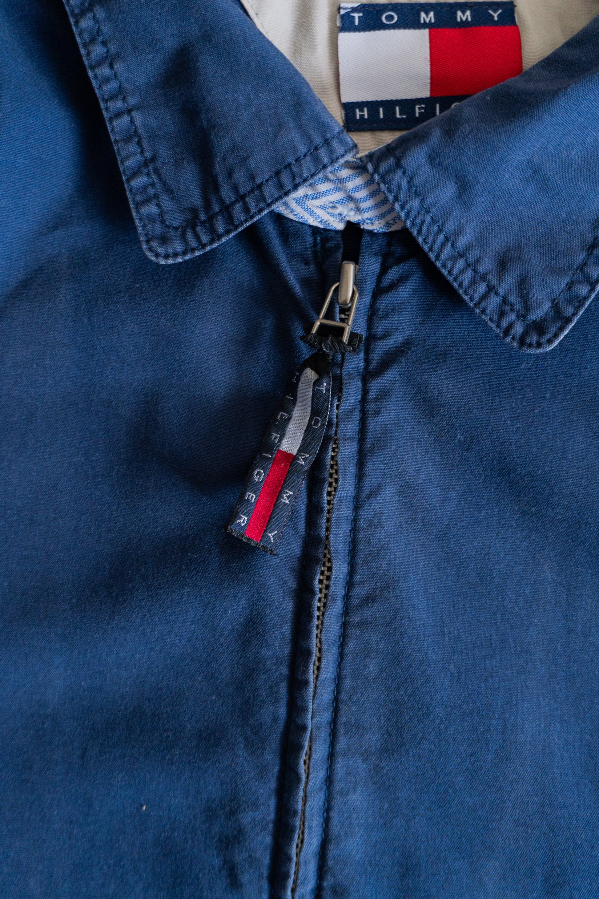 (XL) VINTAGE TOMMY HILFIGER JACKET