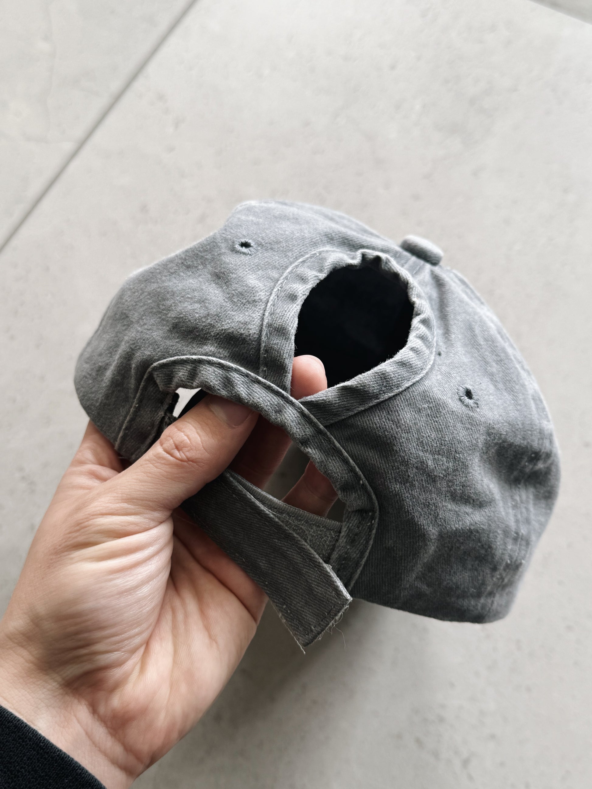 DISTRESSED SUN FADED HAT