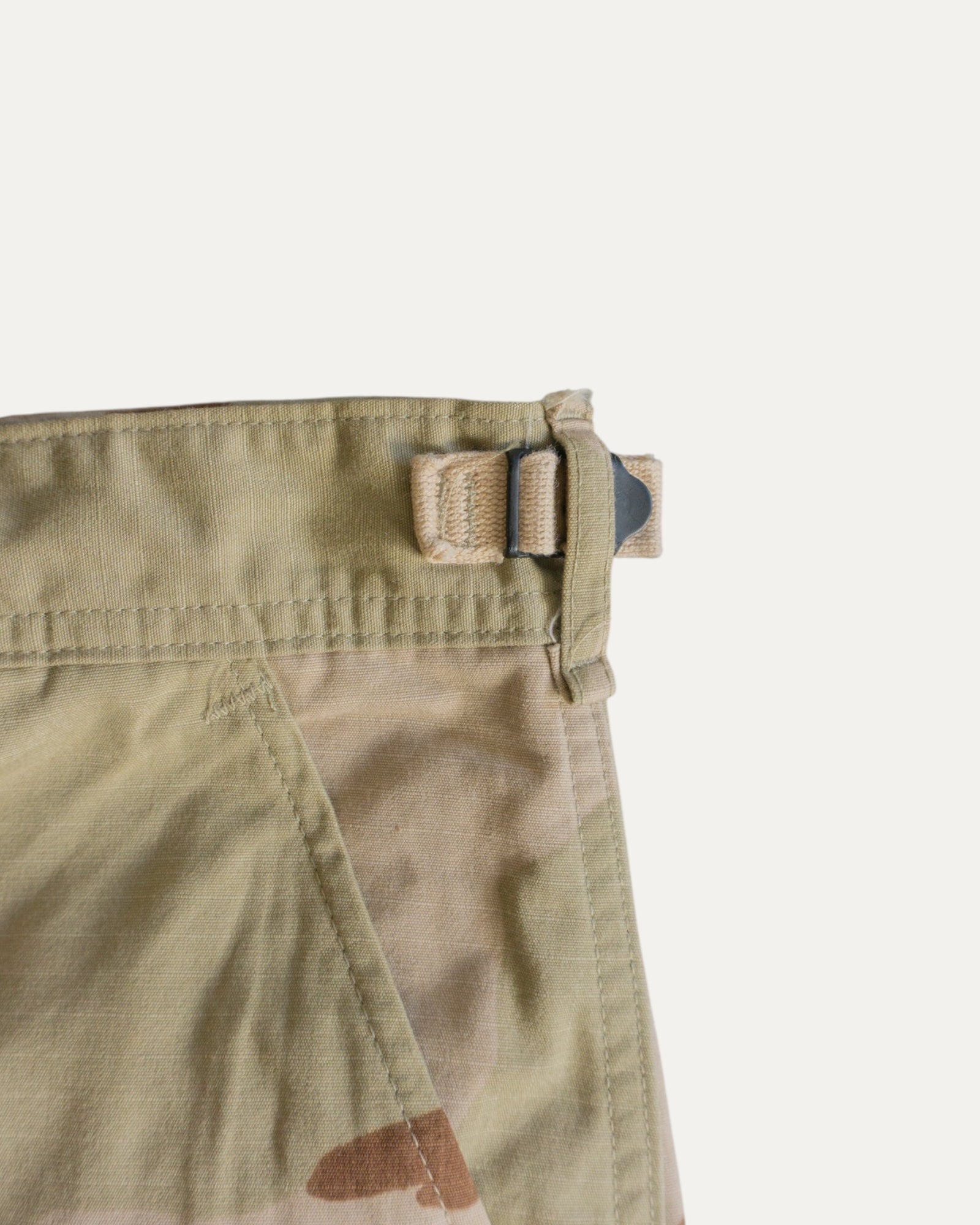 90’S VINTAGE CAMO MILITARY PANTS - 36x32