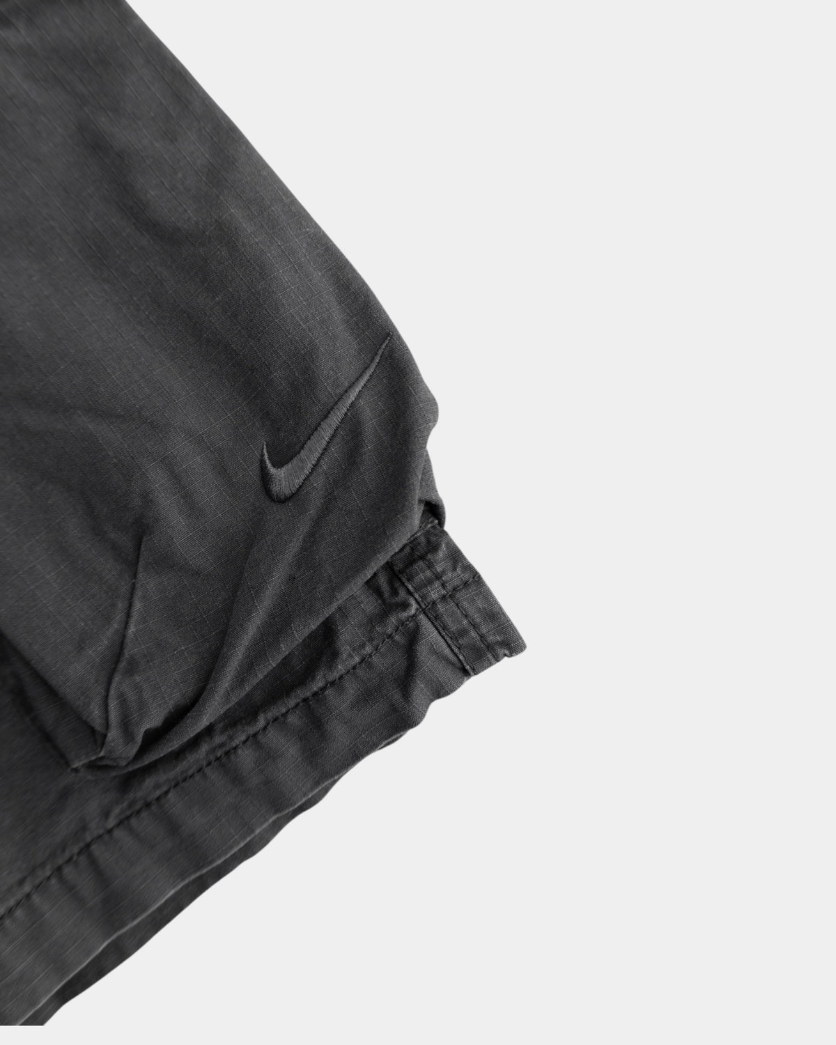 VINTAGE NIKE HIKING CARGO SHORT - 34