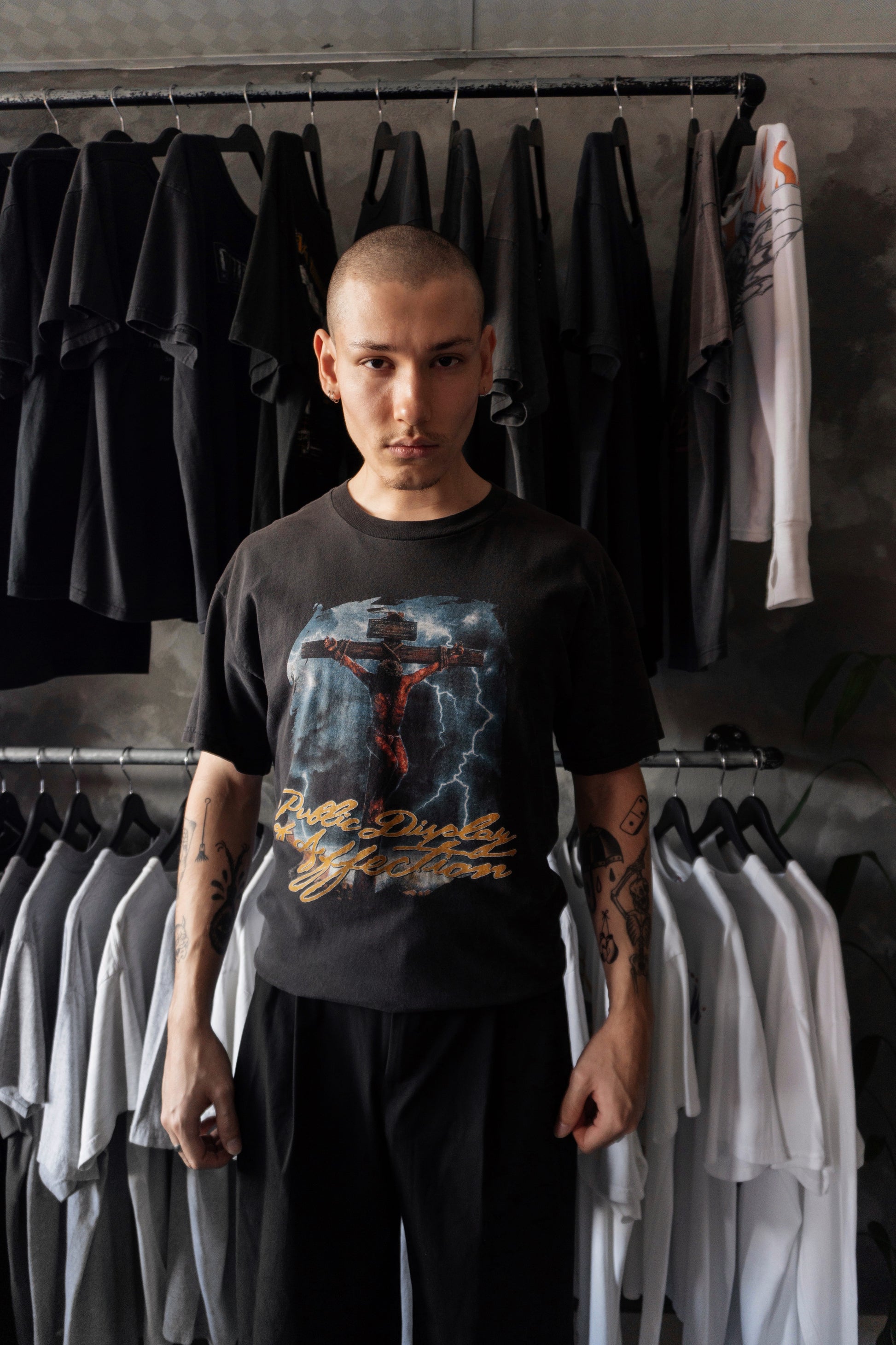 (L) 90’S VINTAGE PUBLIC DISPLAY OF AFFECTION JESUS FADED TEE