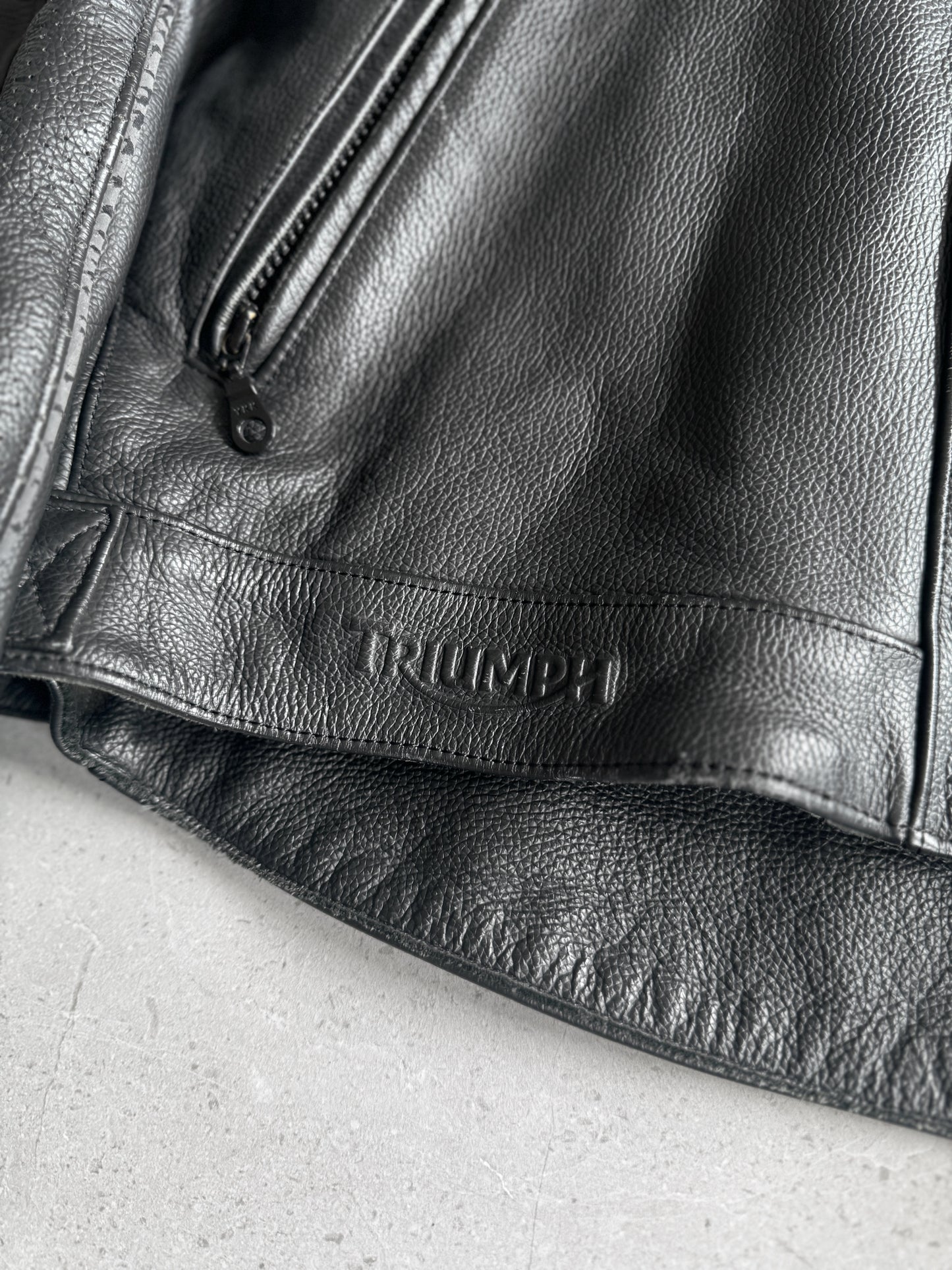 (L-XL) 90’s Vintage Triumph Motorcycle Leather Jacket