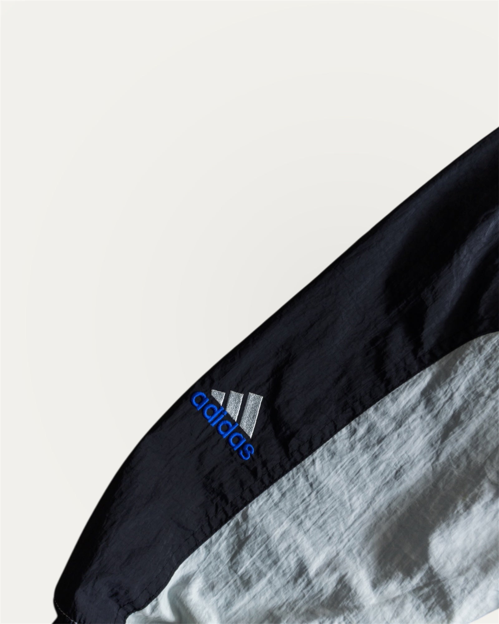 (BOXY M) VINTAGE ADIDAS SPORT JACKET