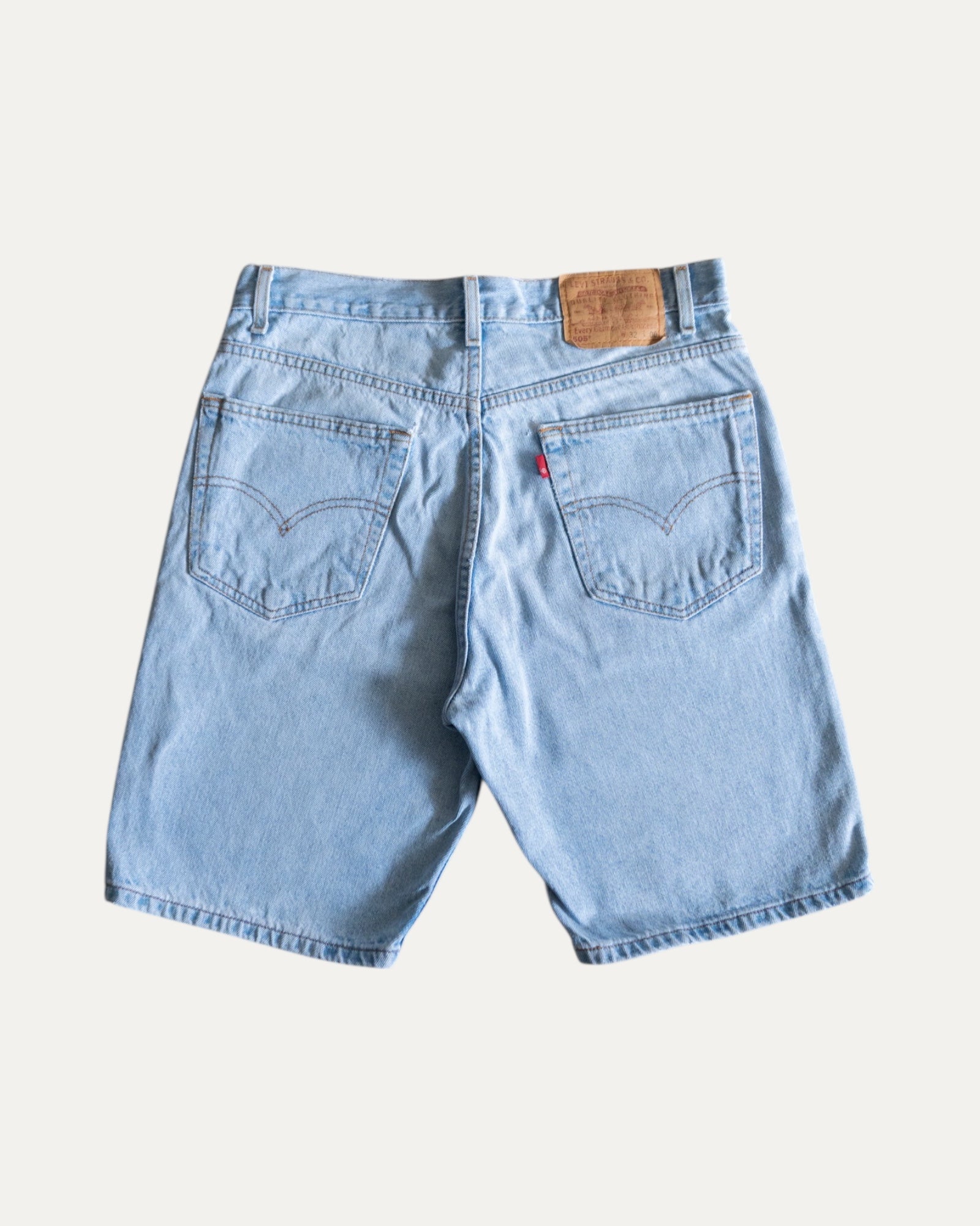 VINTAGE LEVIS 505 SHORT - 32